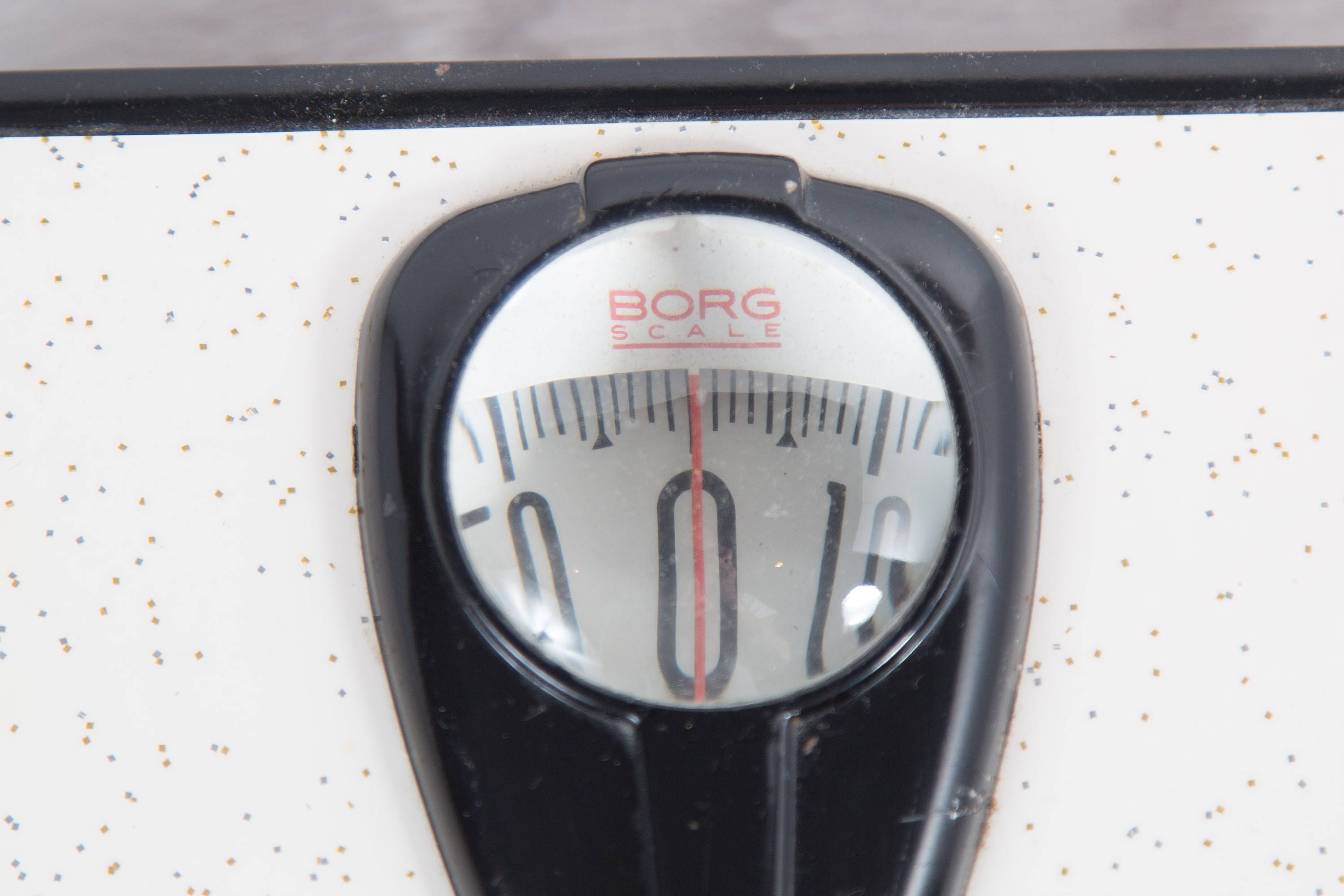 Vintage Bathroom Scale / Black and White Art Deco Bathroom Weight