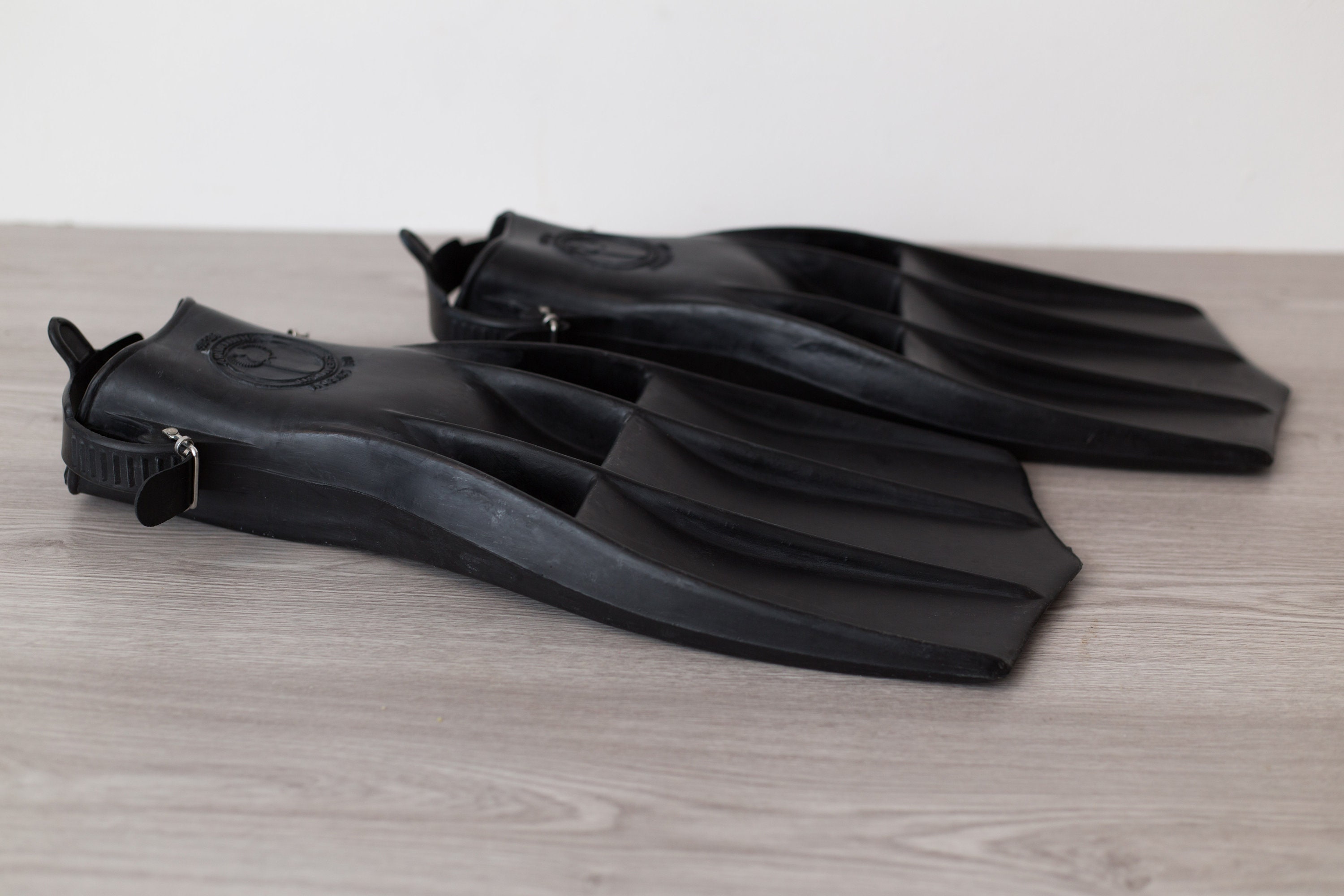 Aqualung U.S Divers Rocket Fins Vintage Black Rubber Snorkelling and