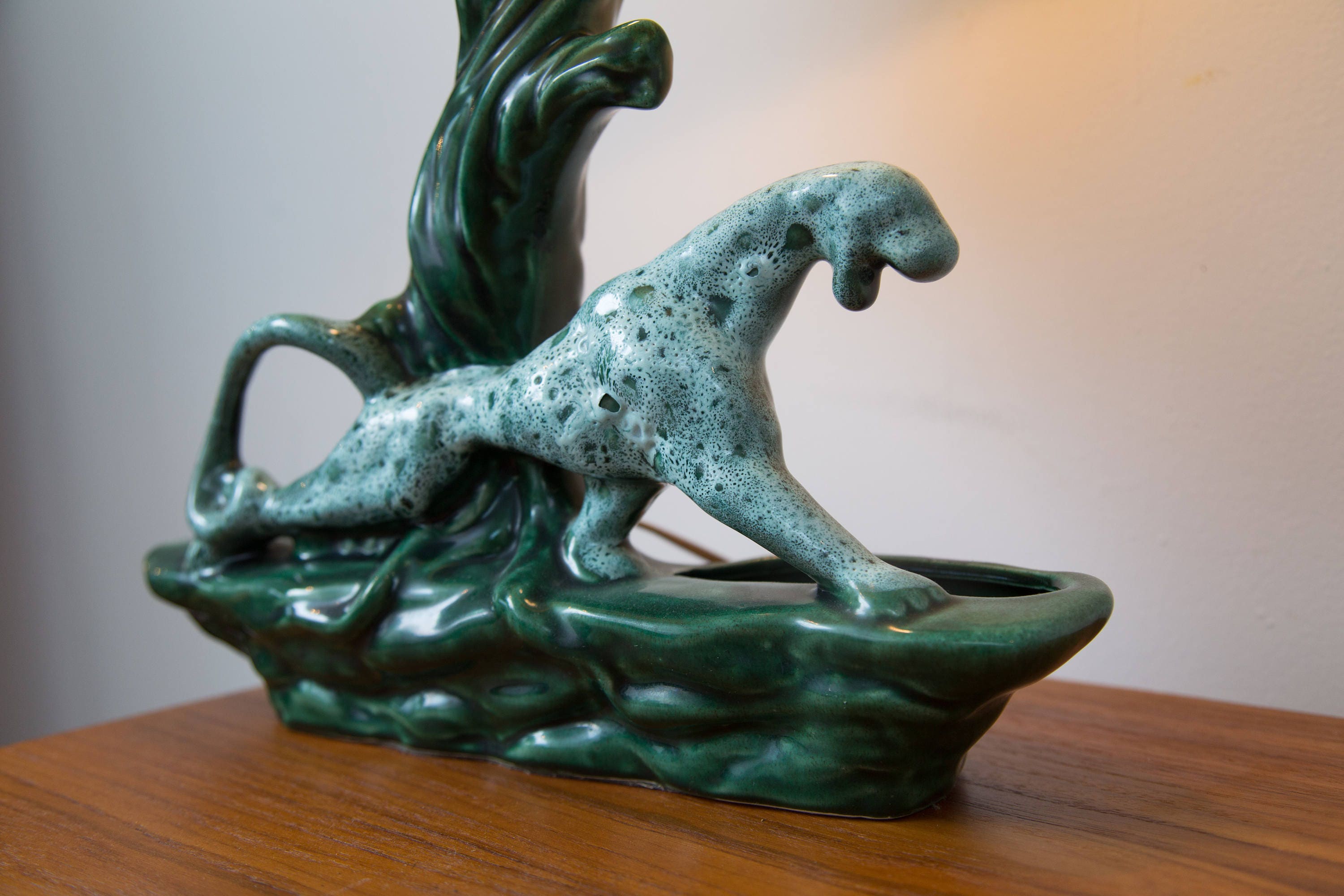 1960's Ceramic Lamp / Cougar Sitting on a Log Art Lamp / Lamp with Planter Base and Original