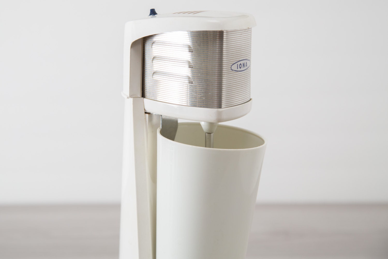 Vintage Milkshake Mixer / Working Retro Iona Smoothie Mixer / Electric