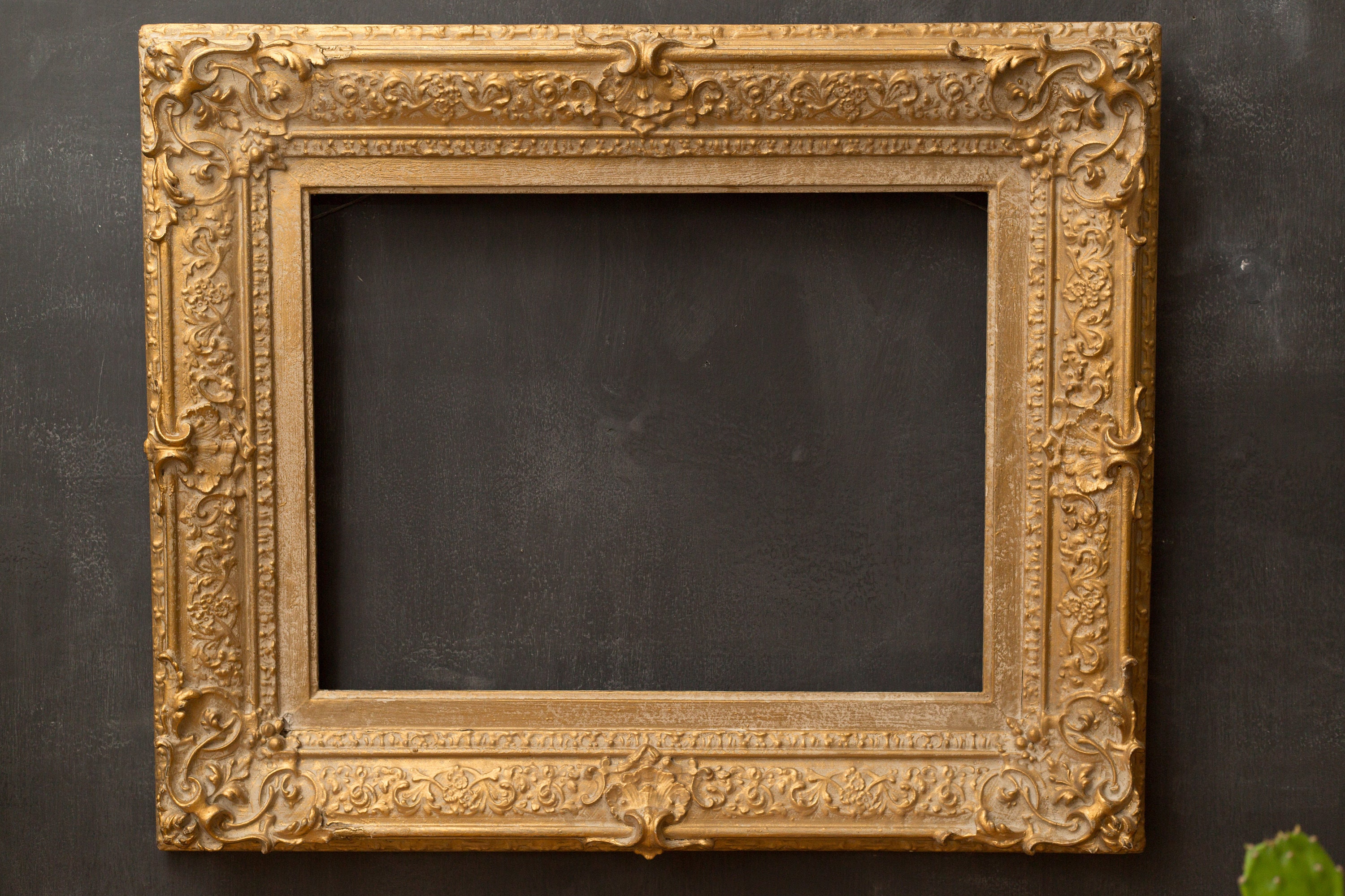 Antique Gold Frame Metallic Coloured Rustic Ornate Rectangle Wood