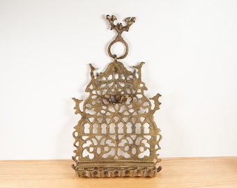 Menorah antica del Marocco - Appeso a parete in ottone fuso del 1800 - Arte giudaica - Portacandele Judaica Hanukkah