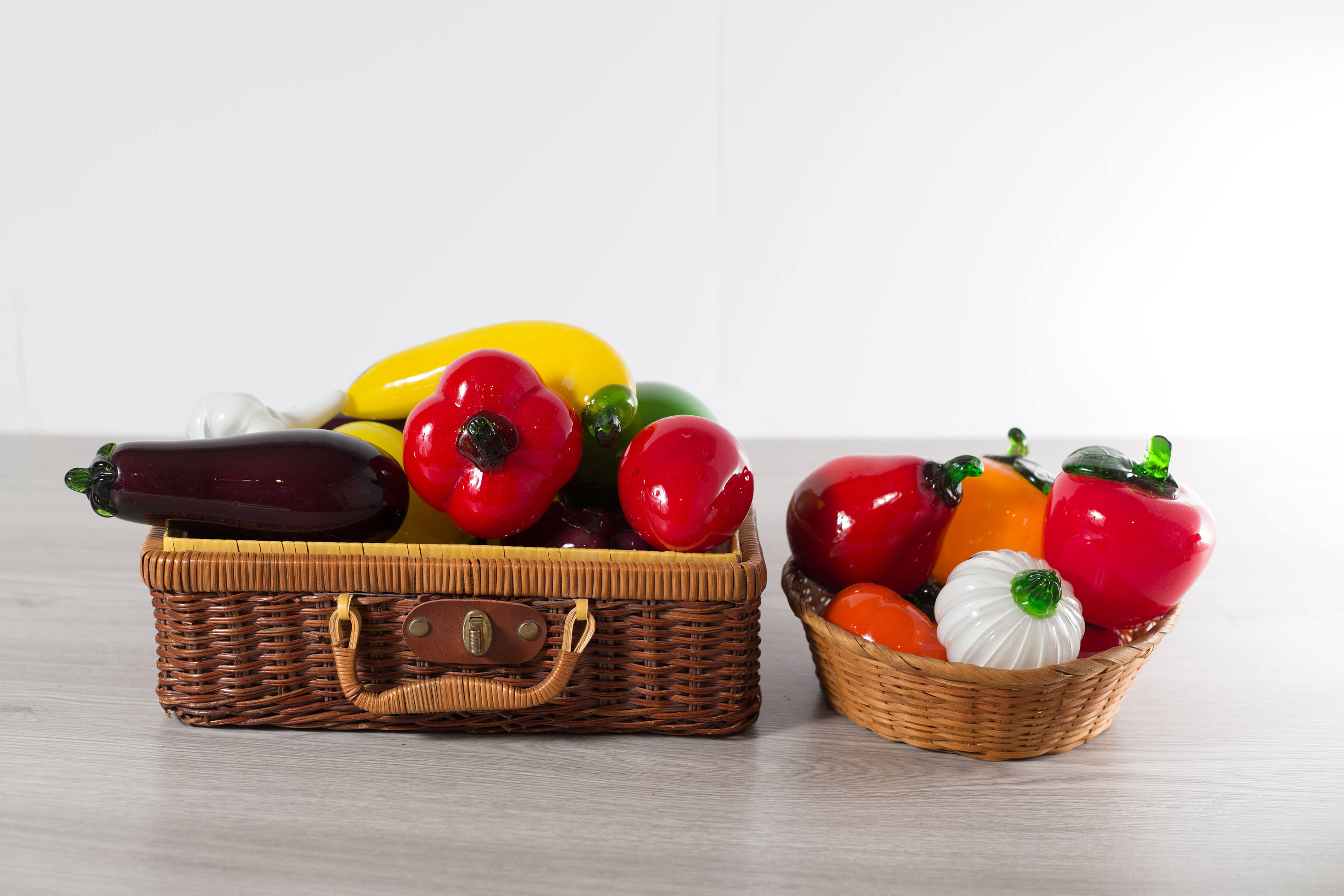 Vintage Glass Tomato / Retro Handblown Art Glass / Fruit and Vegetables