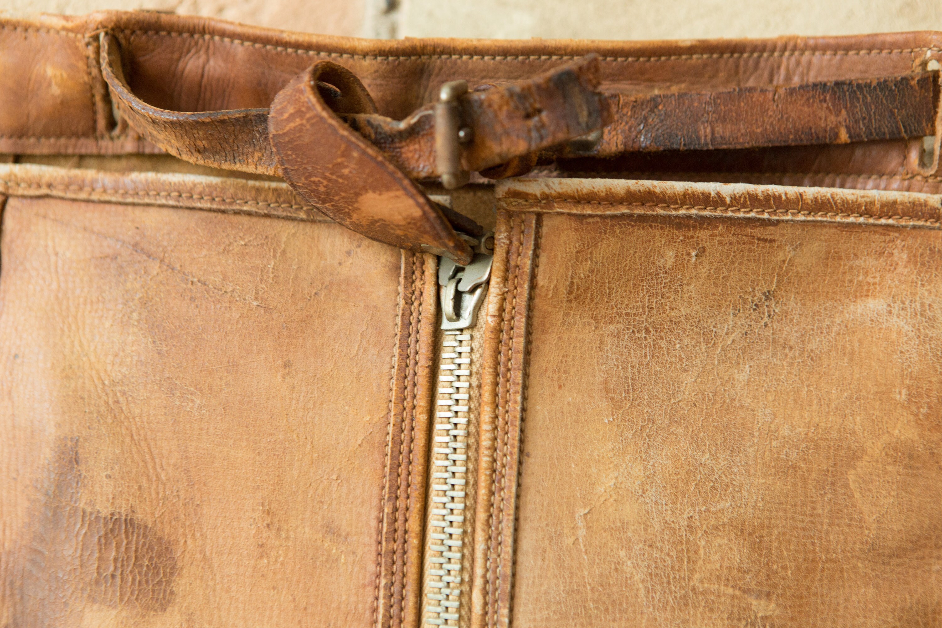 Vintage Leather Bag Leather Slip Carrying Case Tan Brown Leather Carrying Case Satchel with