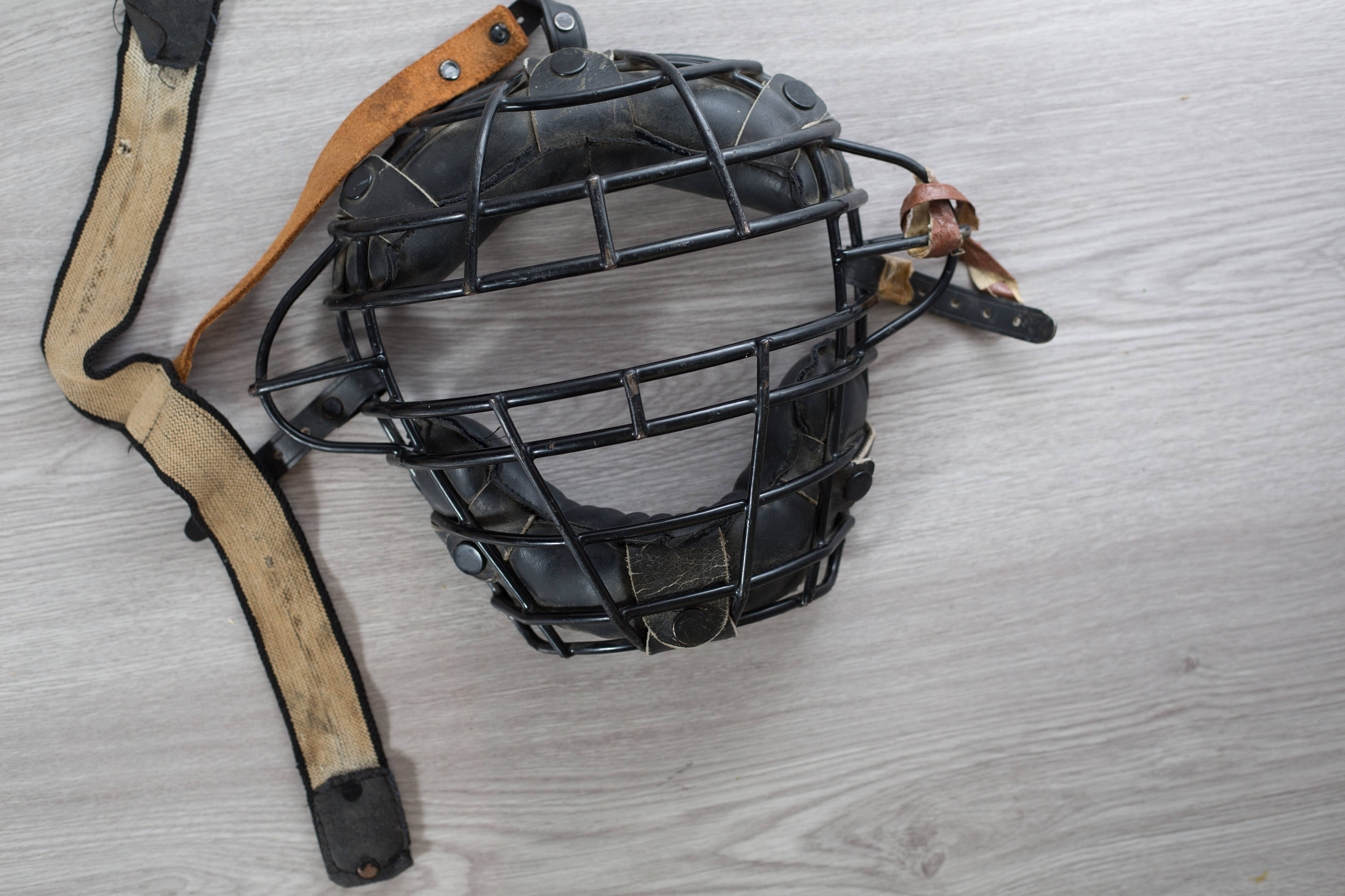 Vintage Baseball Catchers Mask / Antique Sporting Goods / Leather and