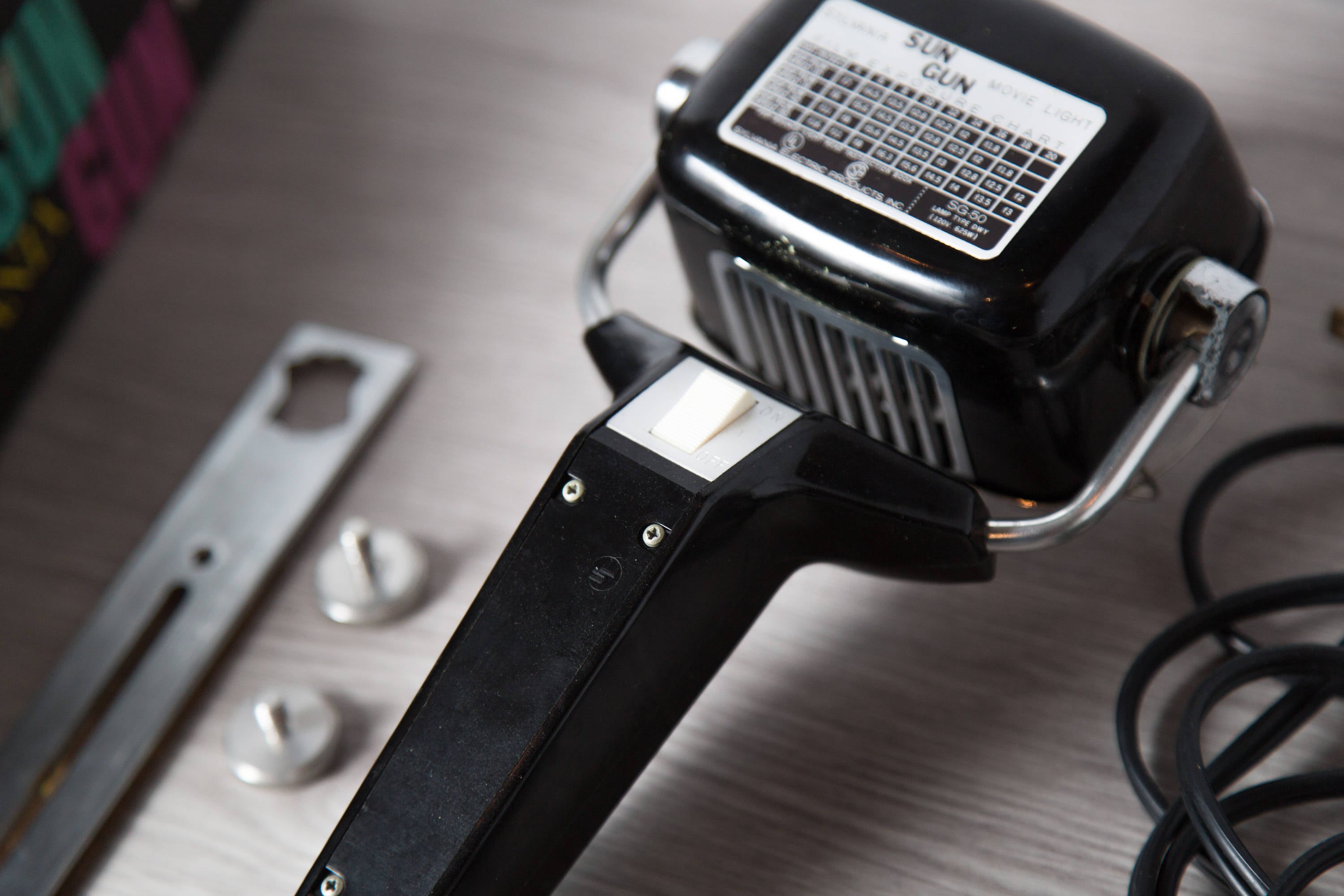 Sylvania Sun Gun Vintage Working Handheld Bright Movie Light Model SG 50