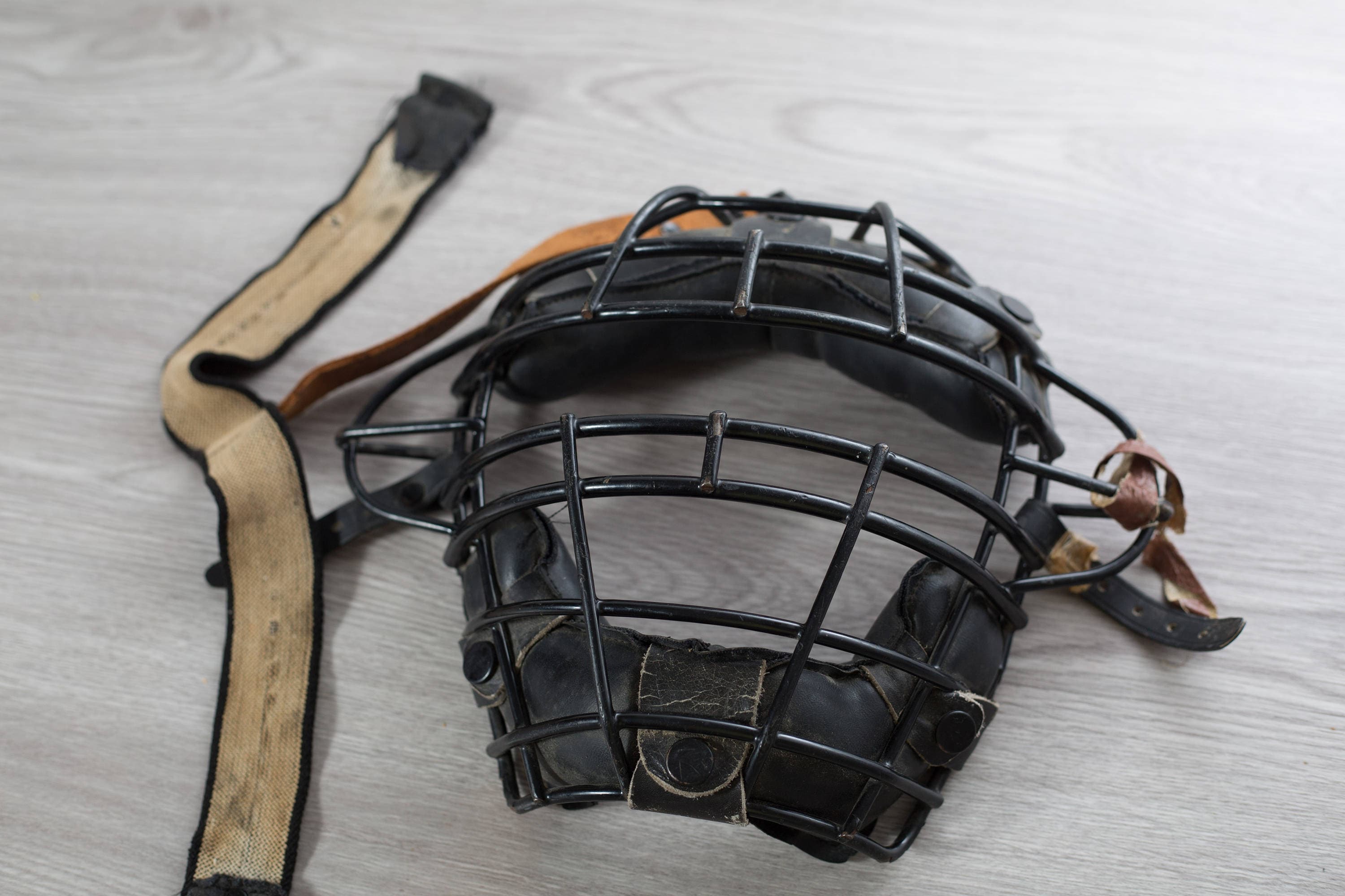 Vintage Baseball Catchers Mask / Antique Sporting Goods / Leather and