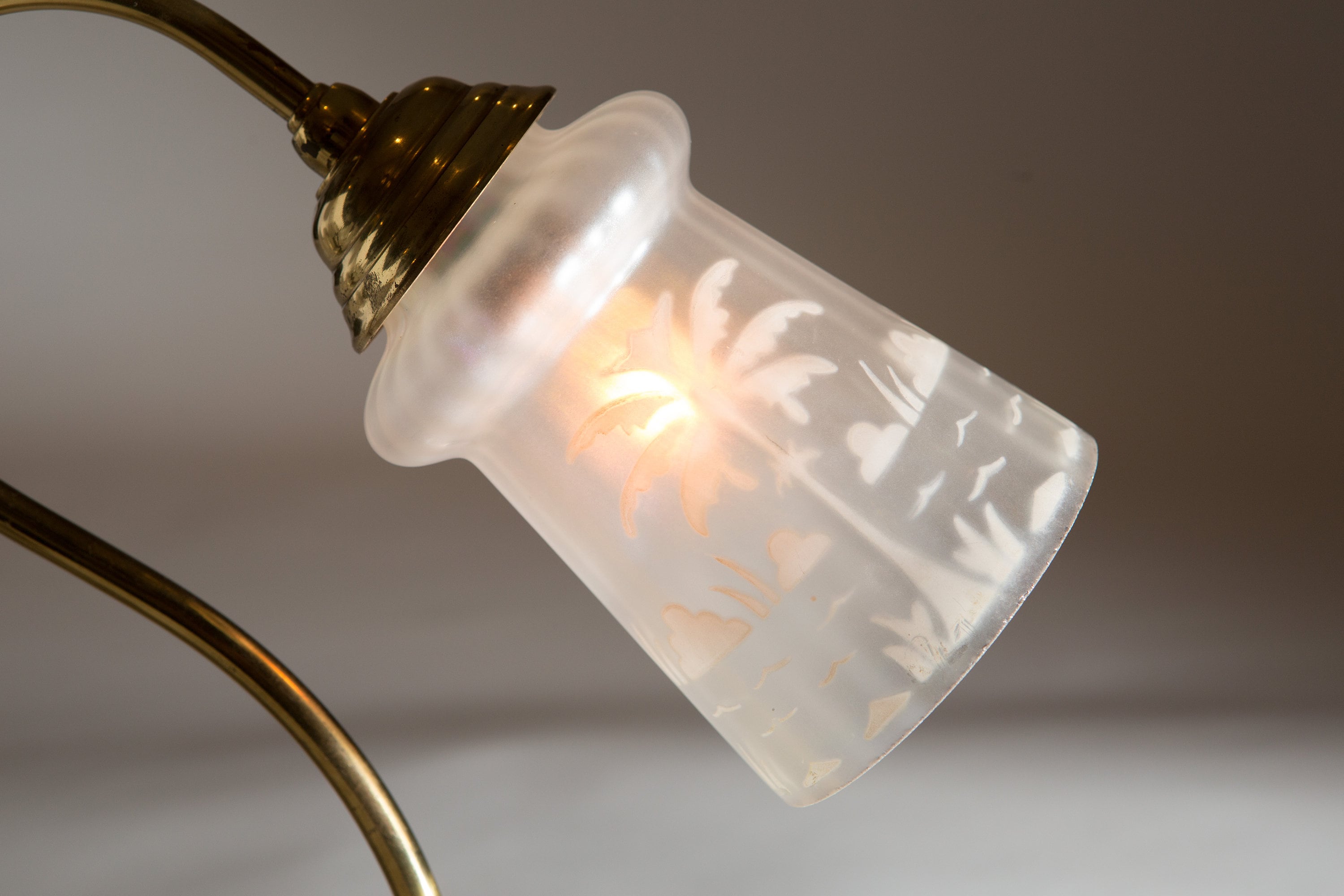 Small Glass Shade with Tropical Beach Motifs Iridescent hand blown