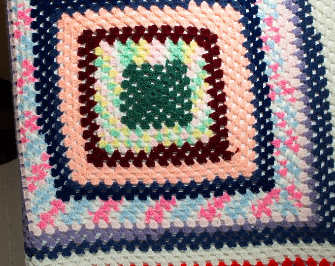 70's Style Knitted Throw - Vintage Crochet Rosette Granny Square Afghan Polyester Checkered Blanket - Nursery room Blanket