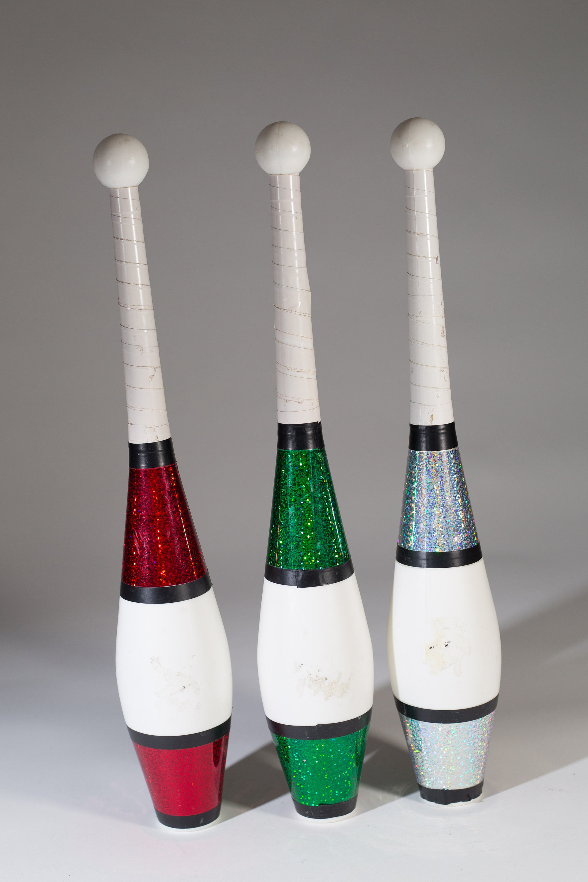 Vintage Juggling Pins 3 Retro White Clown Circus Theme Party Game