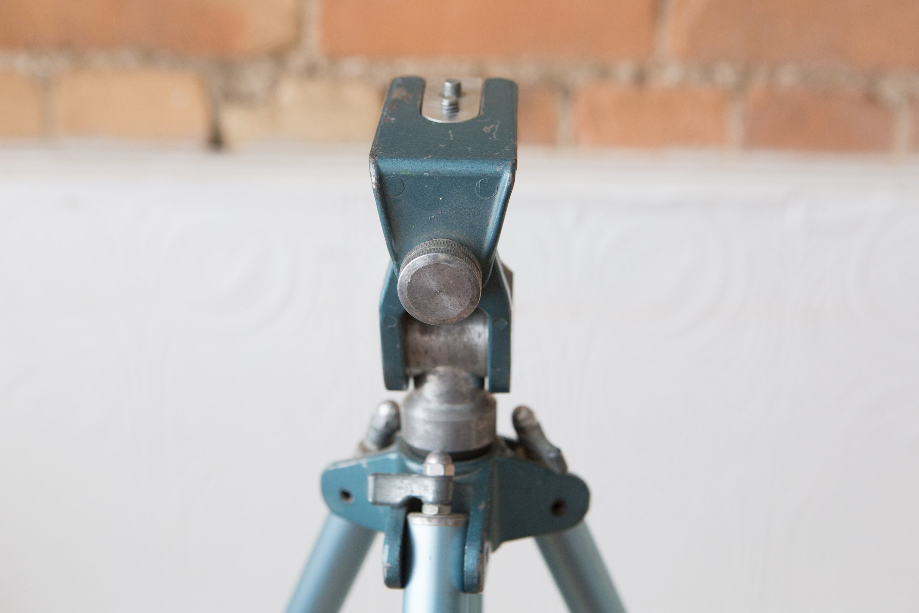 Vintage Blue Tripod FlipLock SafeLock Aluminum Adjustable DSLR