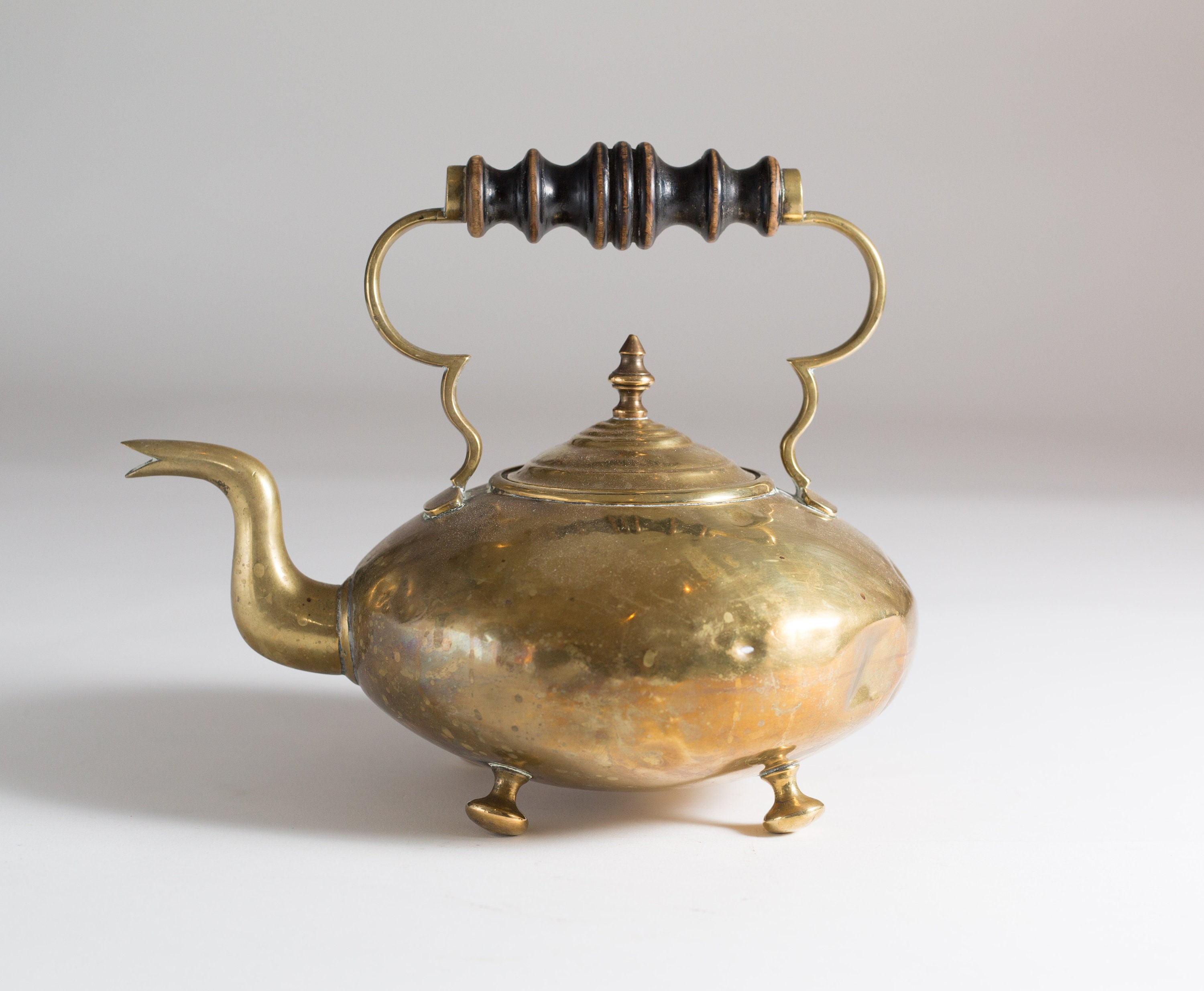 Antique Brass Kettle Gold Coloured Metallic Teapot with Wood Handle