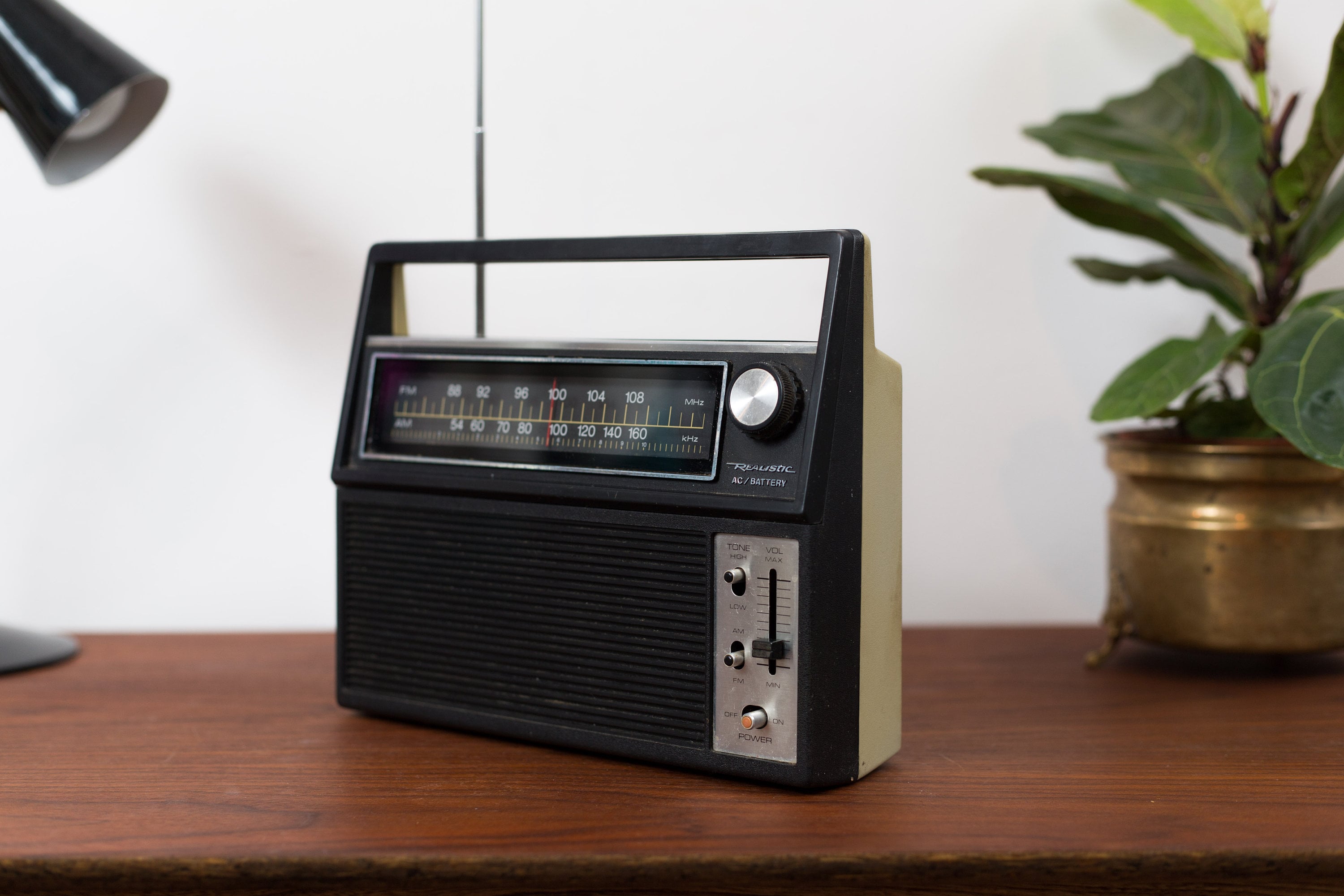 Vintage Radio Shack Realistic Am Fm Portable Radio Model | My XXX Hot Girl