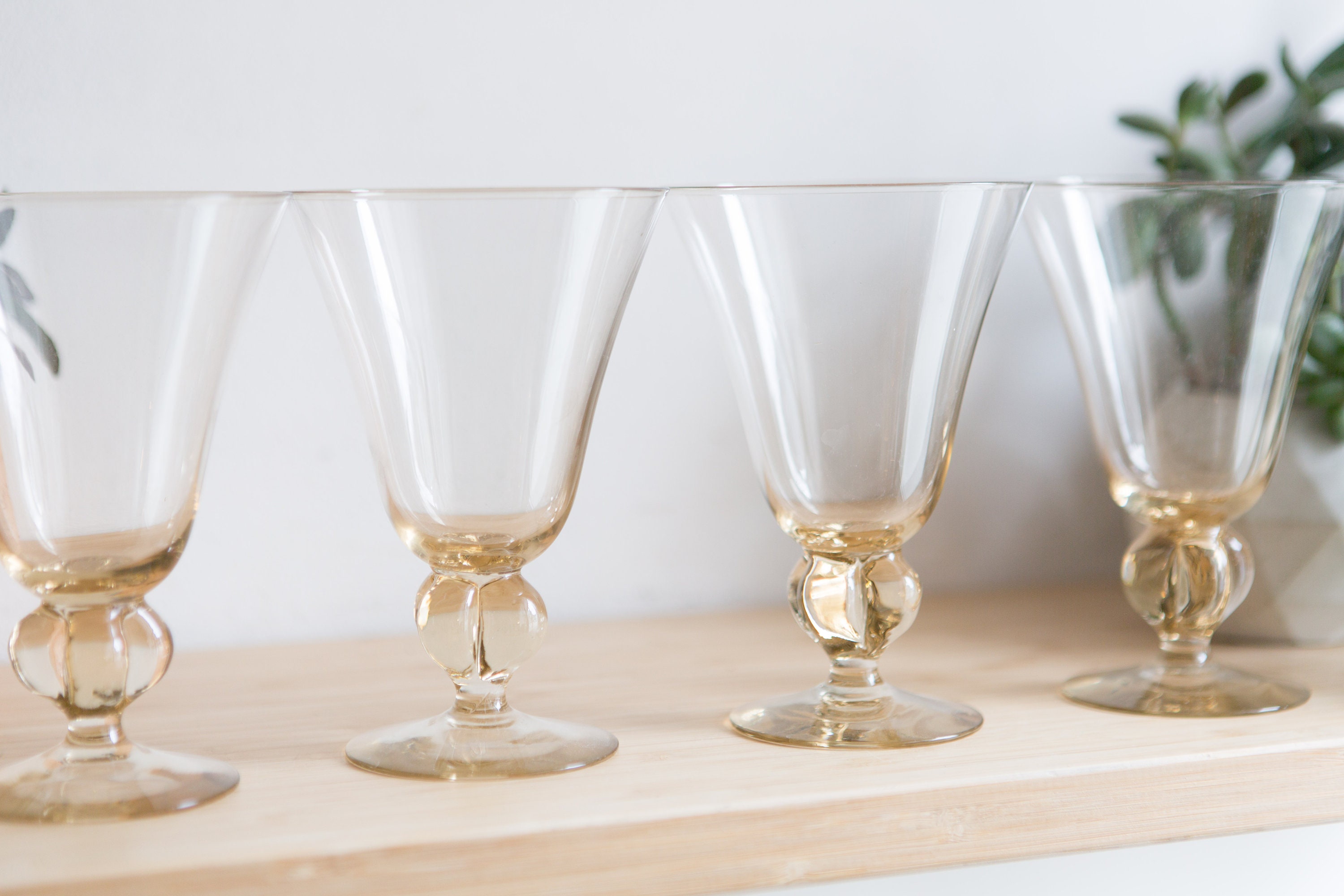 4 Cocktail Glasses Honey Coloured Stemware with Clover Stem 8 ounce