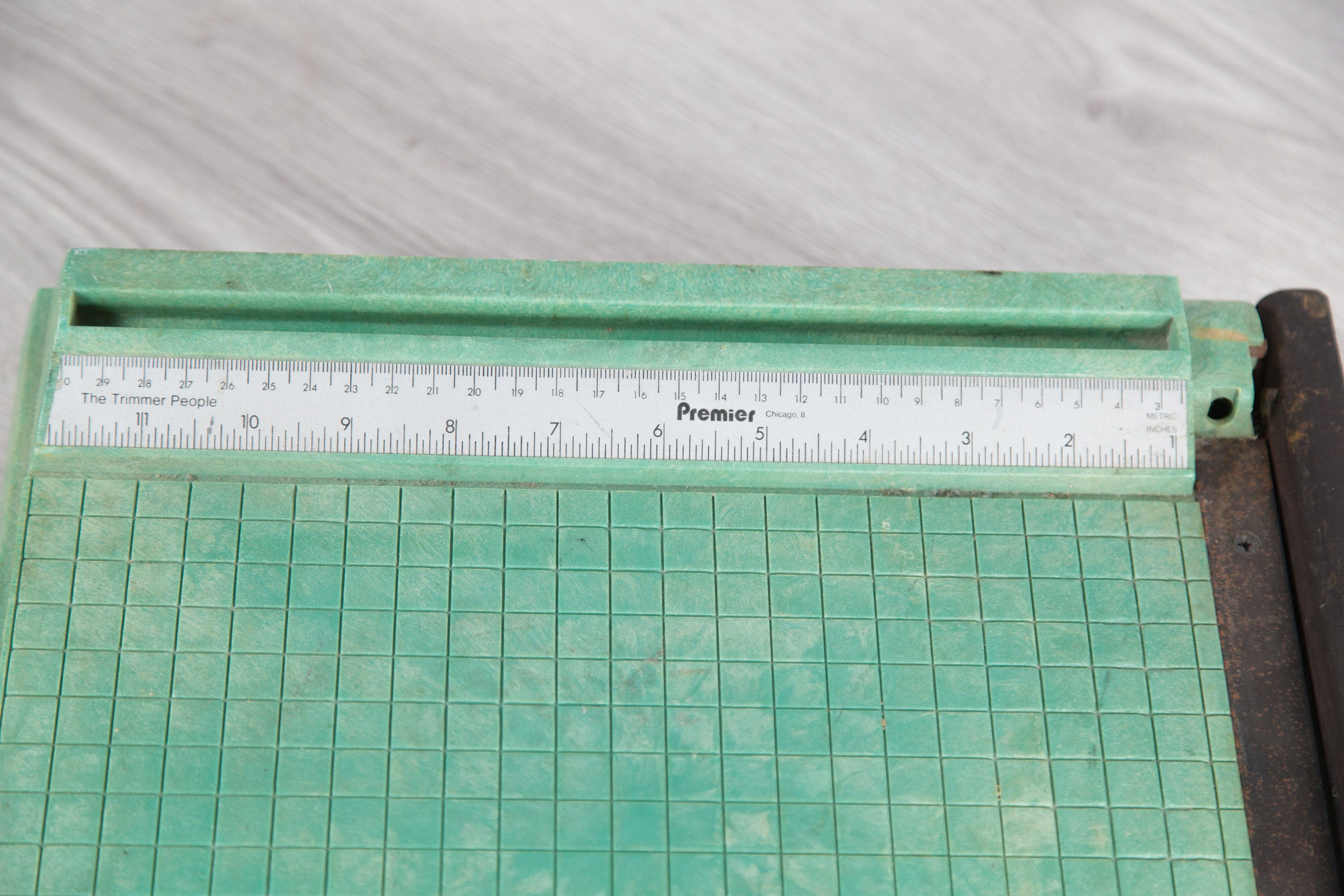 Vintage Green Paper Cutter 1980's Paper Slicer for Office, Classroom