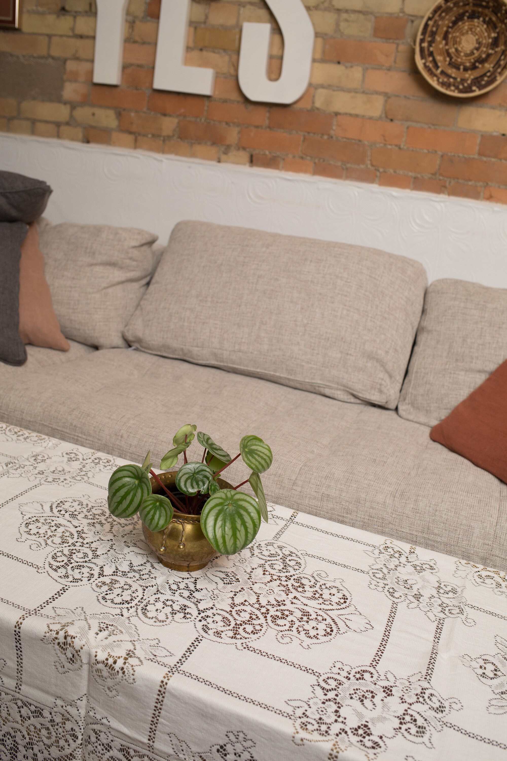 Vintage Scottish Tablecloth 1970's Thistle Lace Ornate Floral Mid Century Geometric Style