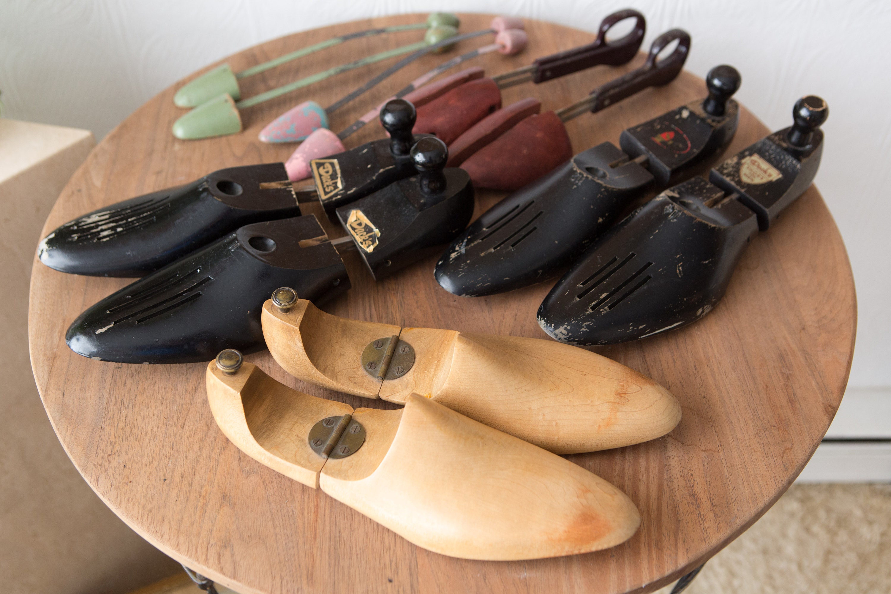 Vintage Shoe Lasts Decorative Men's and Women's Shoe Inserts Dack's