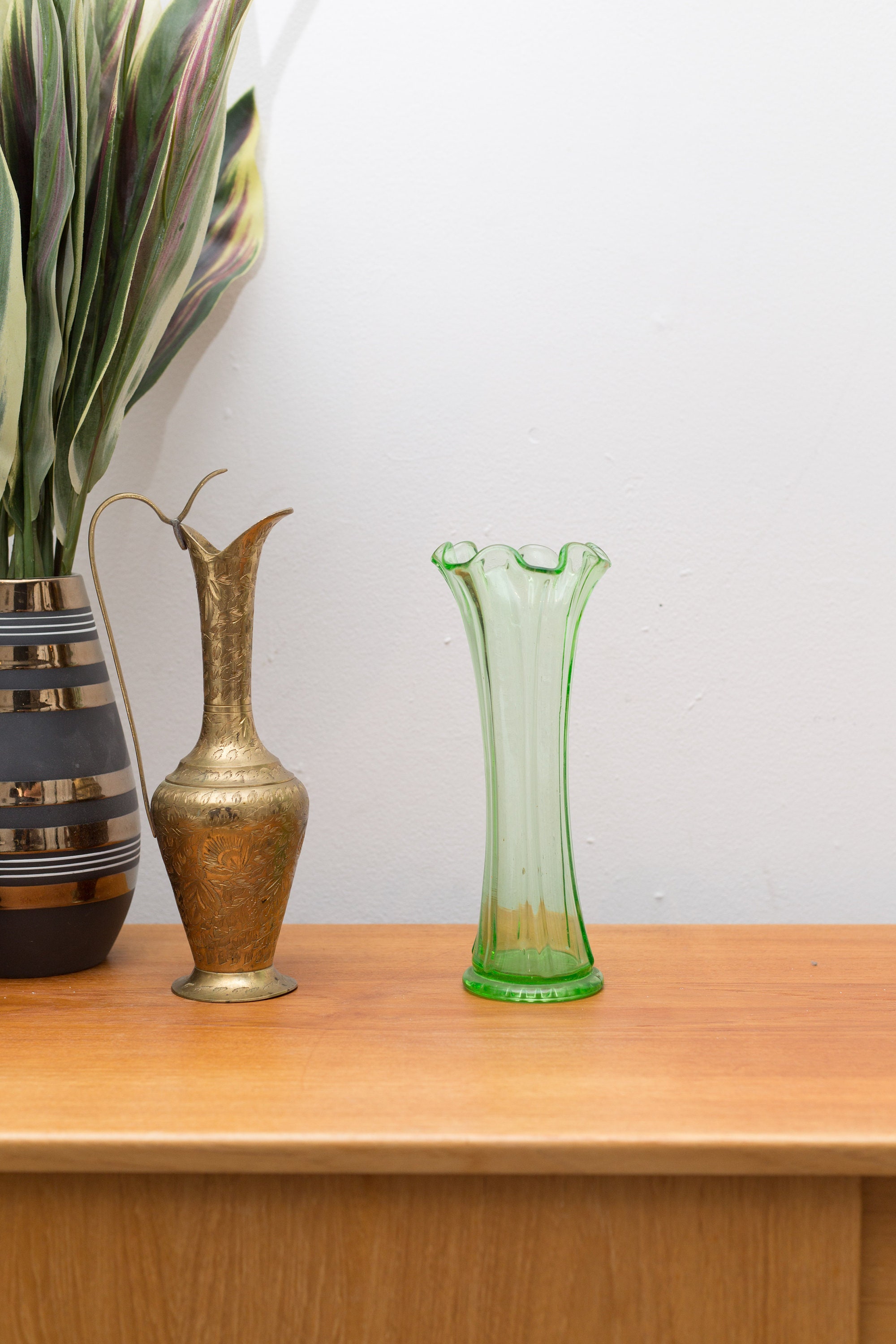 Green Glass Vase Vaseline Uranium Glass Antique Depression Glass