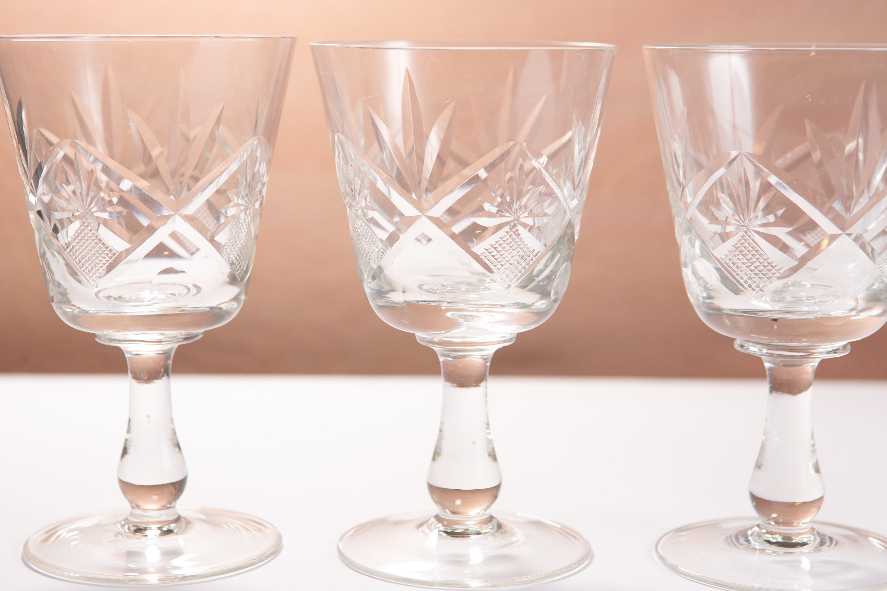 4 Vintage Wine Glasses With Etched Starburst Pattern Antique Cocktail