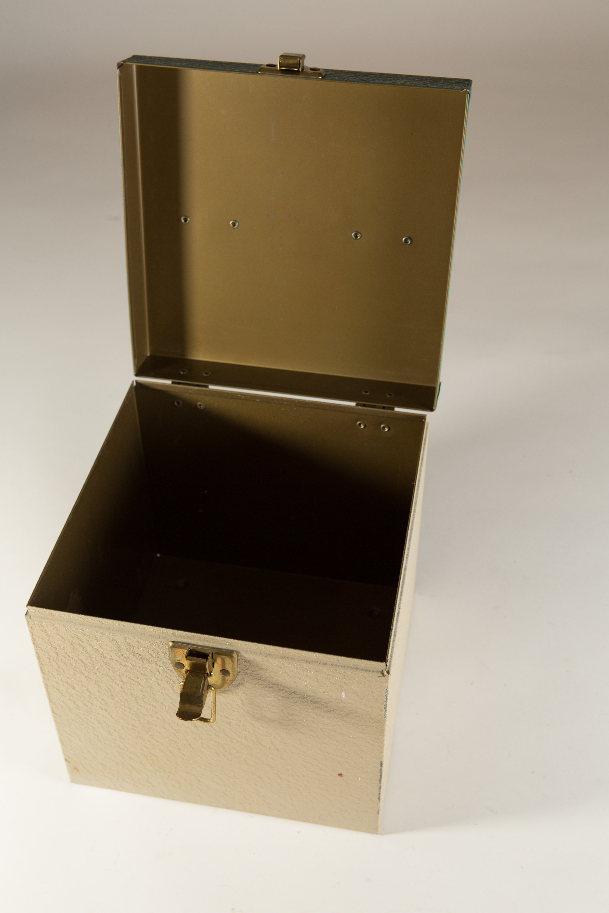 Vintage Metal Cash Box Green and Beige Banker's Box Coins Petty Cash Box Money Savings