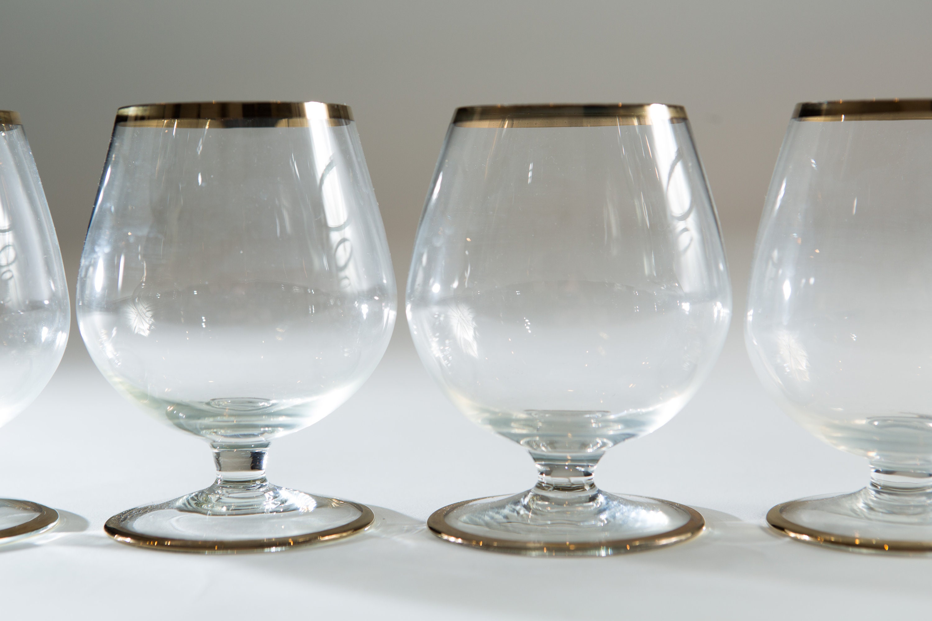 5 Vintage Brandy Snifter Glasses 10oz gold Rim Stemware Mad Men