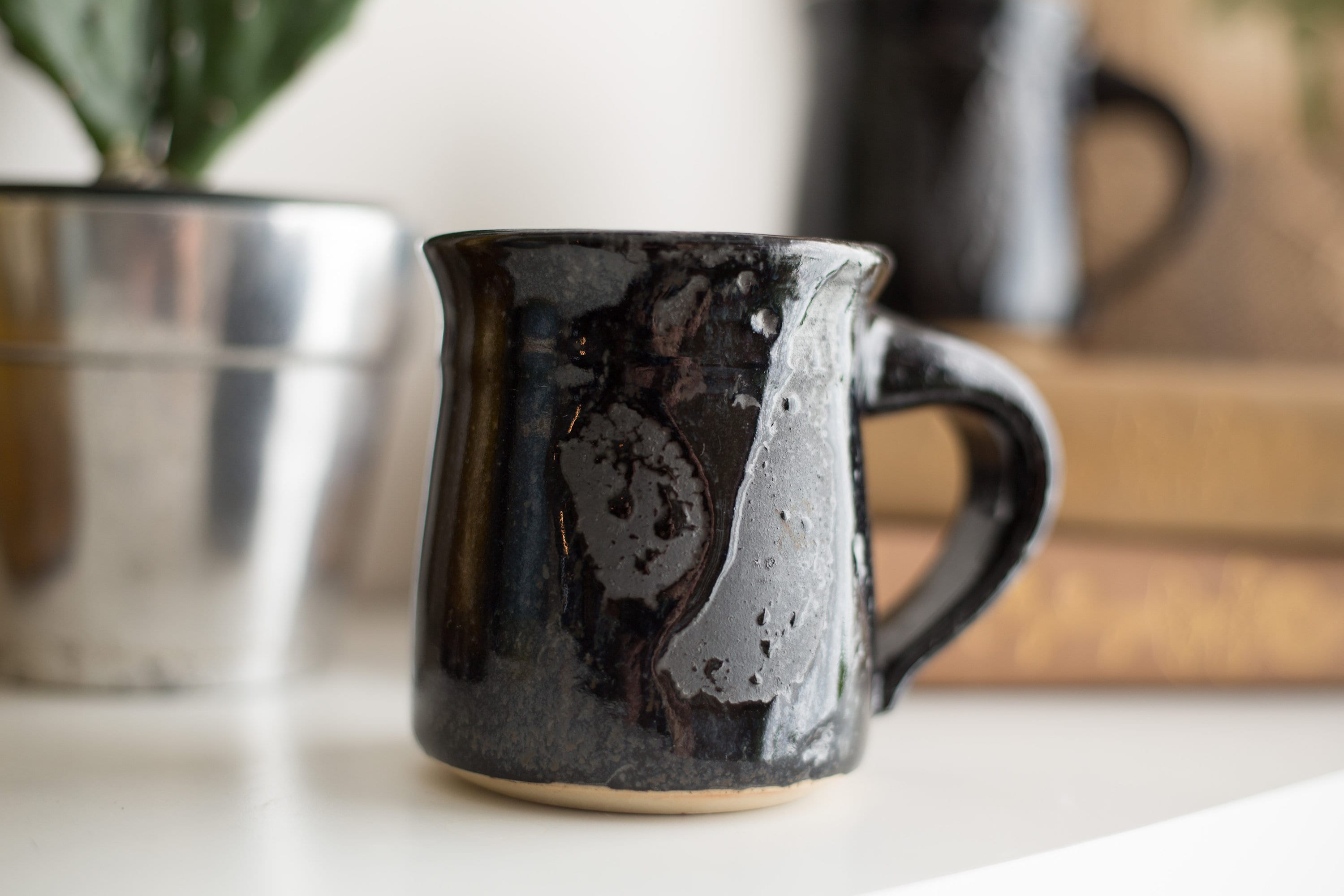 Vintage Ceramic Coffee Mugs Set of 4 Black Glazed Wet Look Style Tea