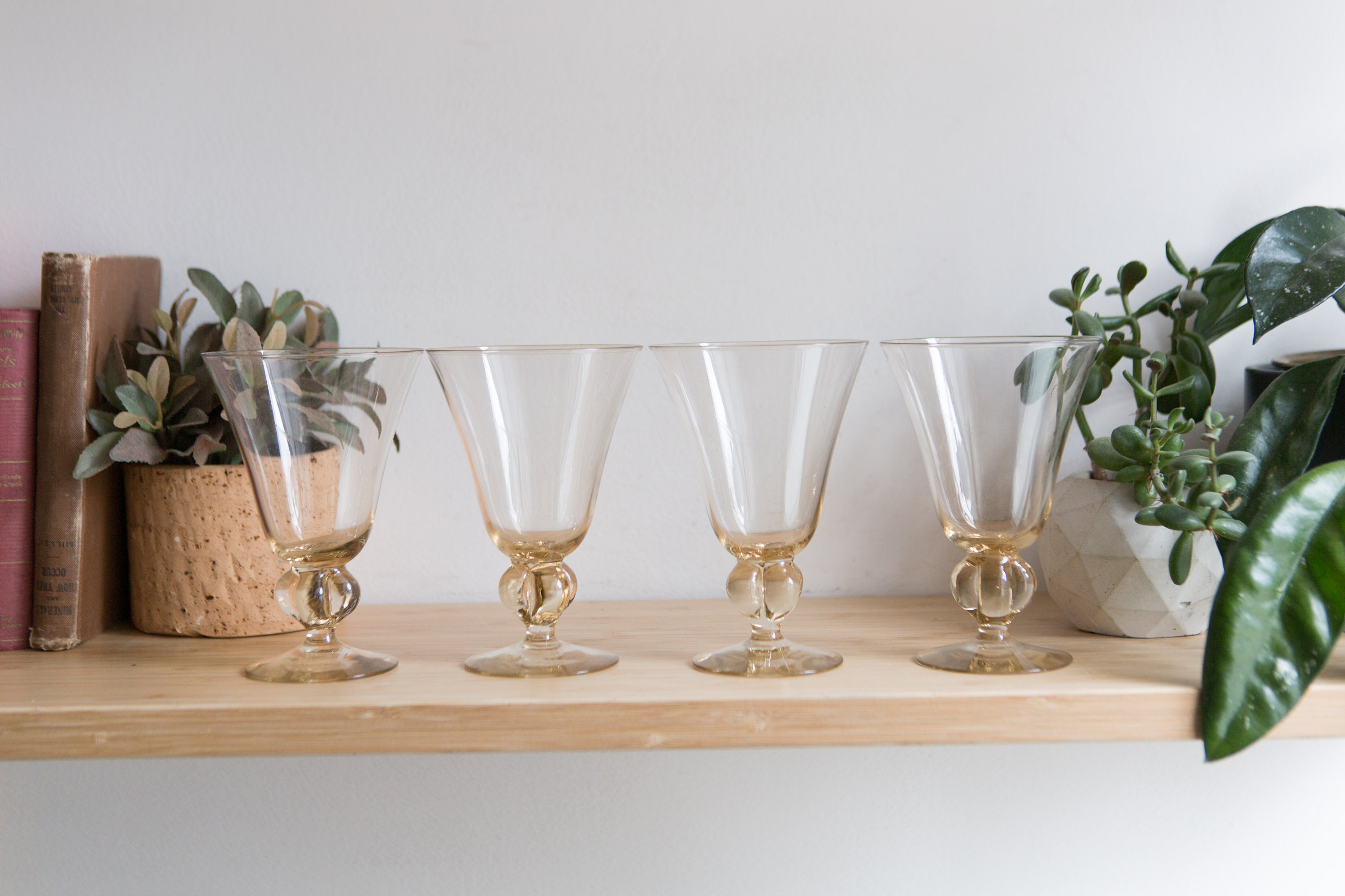 4 Cocktail Glasses Honey Coloured Stemware with Clover Stem 8 ounce