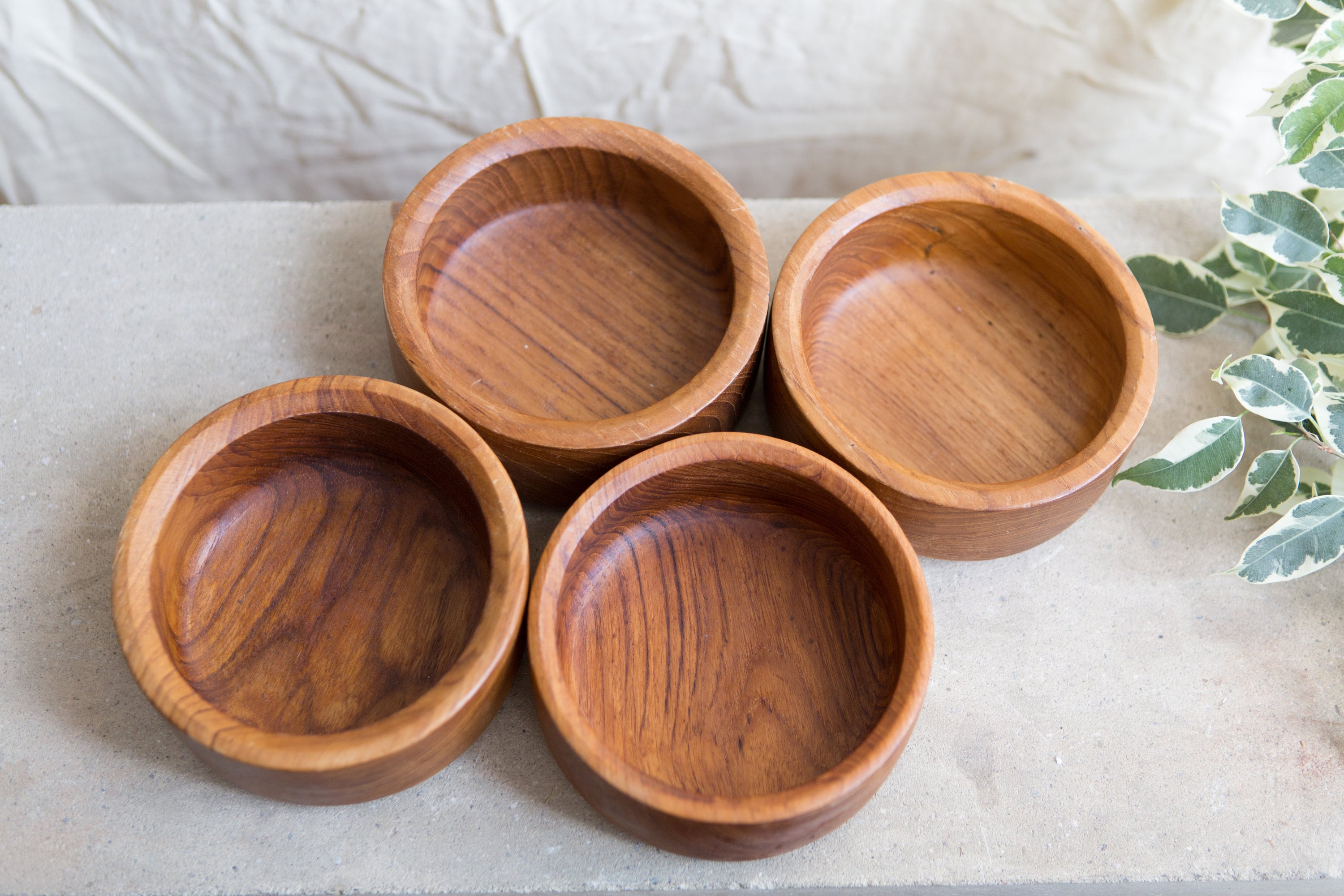 8 Teak Salad Bowl and Plates Minimalist Vintage Solid Exotic Wood
