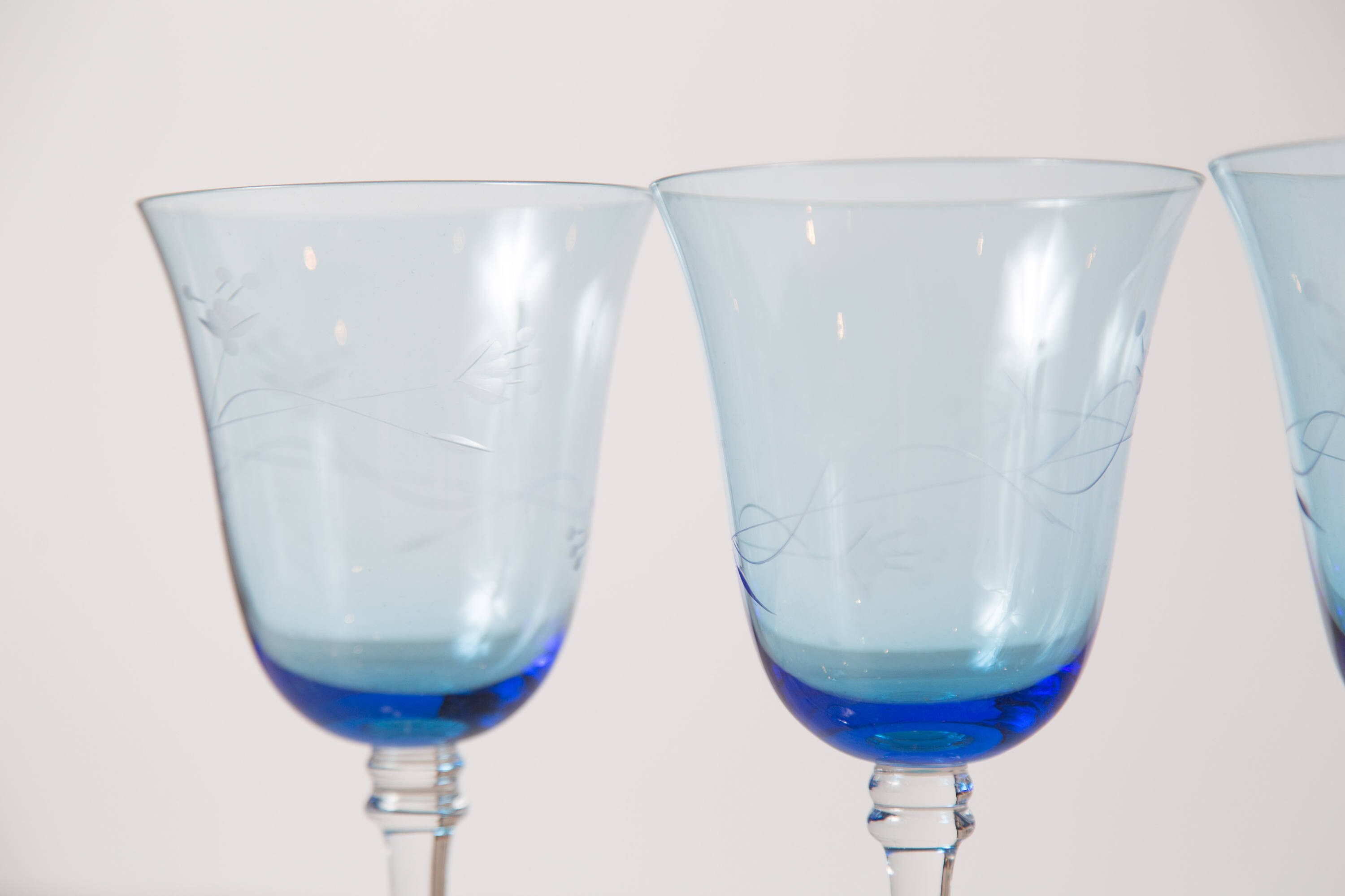 4 Blue Wine Glasses Large Vintage Floral Etched Stemware Barware