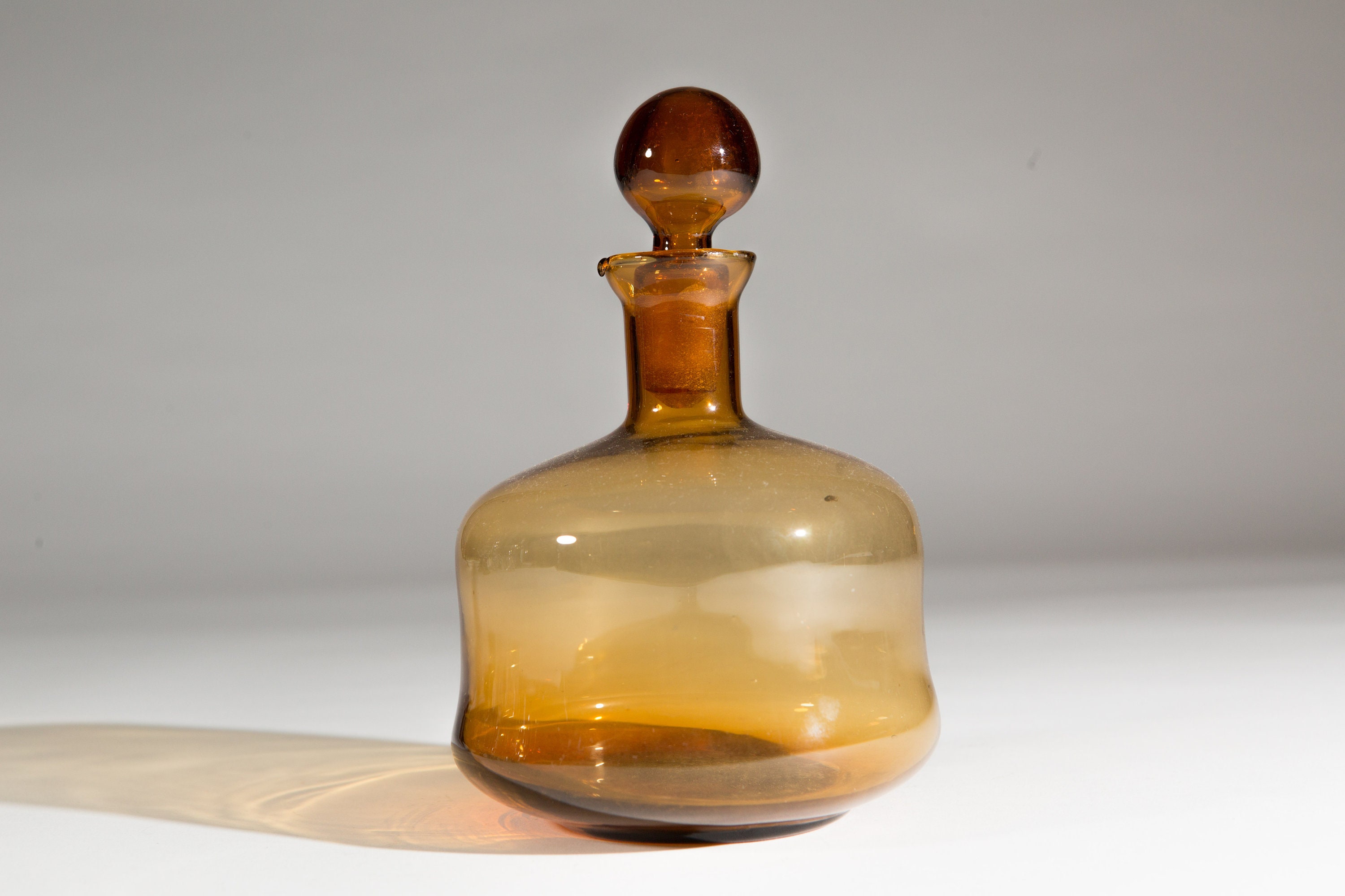 Amber Glass Decanter Liquor Bottle Honey Coloured Sleek Bubble Wine