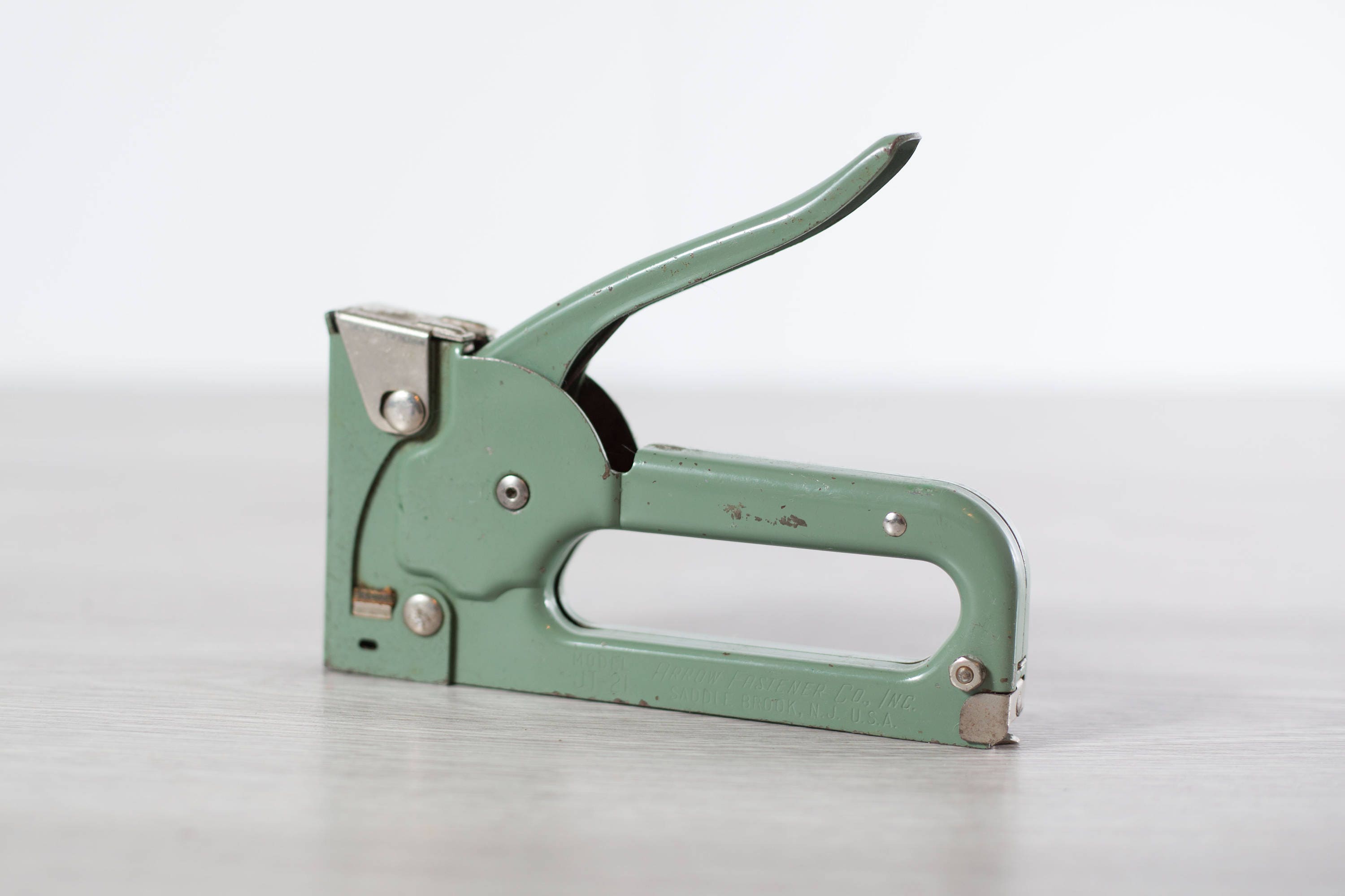 Vintage Heavy Duty Industrial Stapler / Green retro Stapler / Vintage