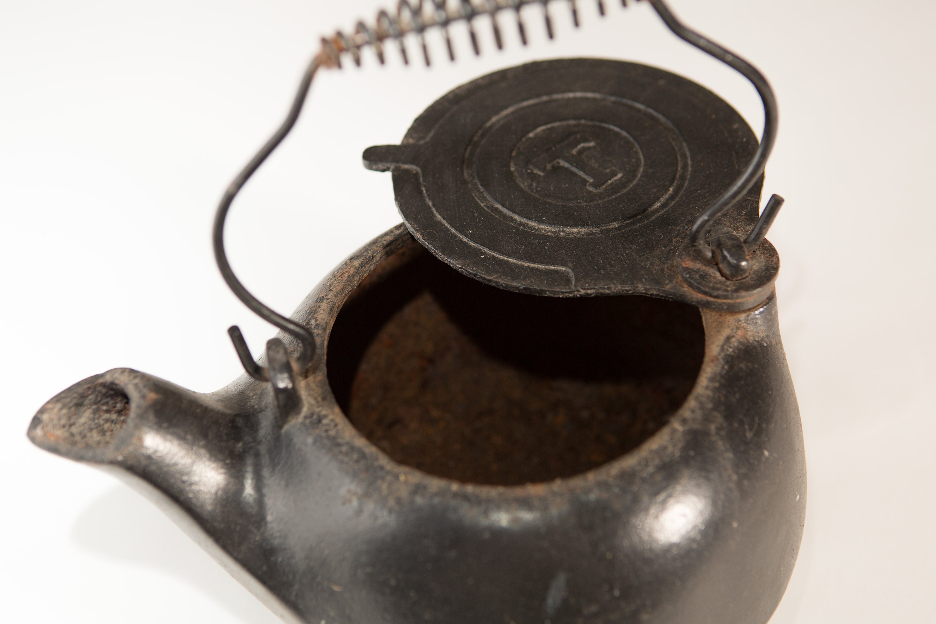 Cast Iron Teapot Black Residue at Jenifer Ropp blog
