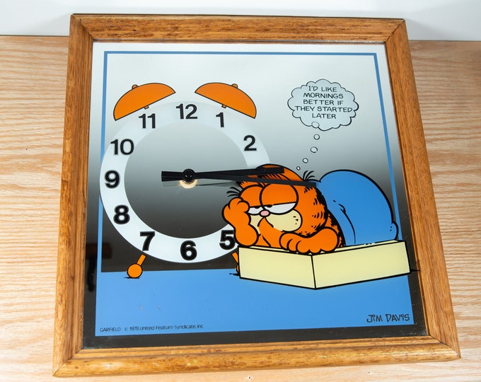 Vintage Garfield Clock - WORKING  1978 Jim Davis Hanging Wood Mirrored Wall Clock