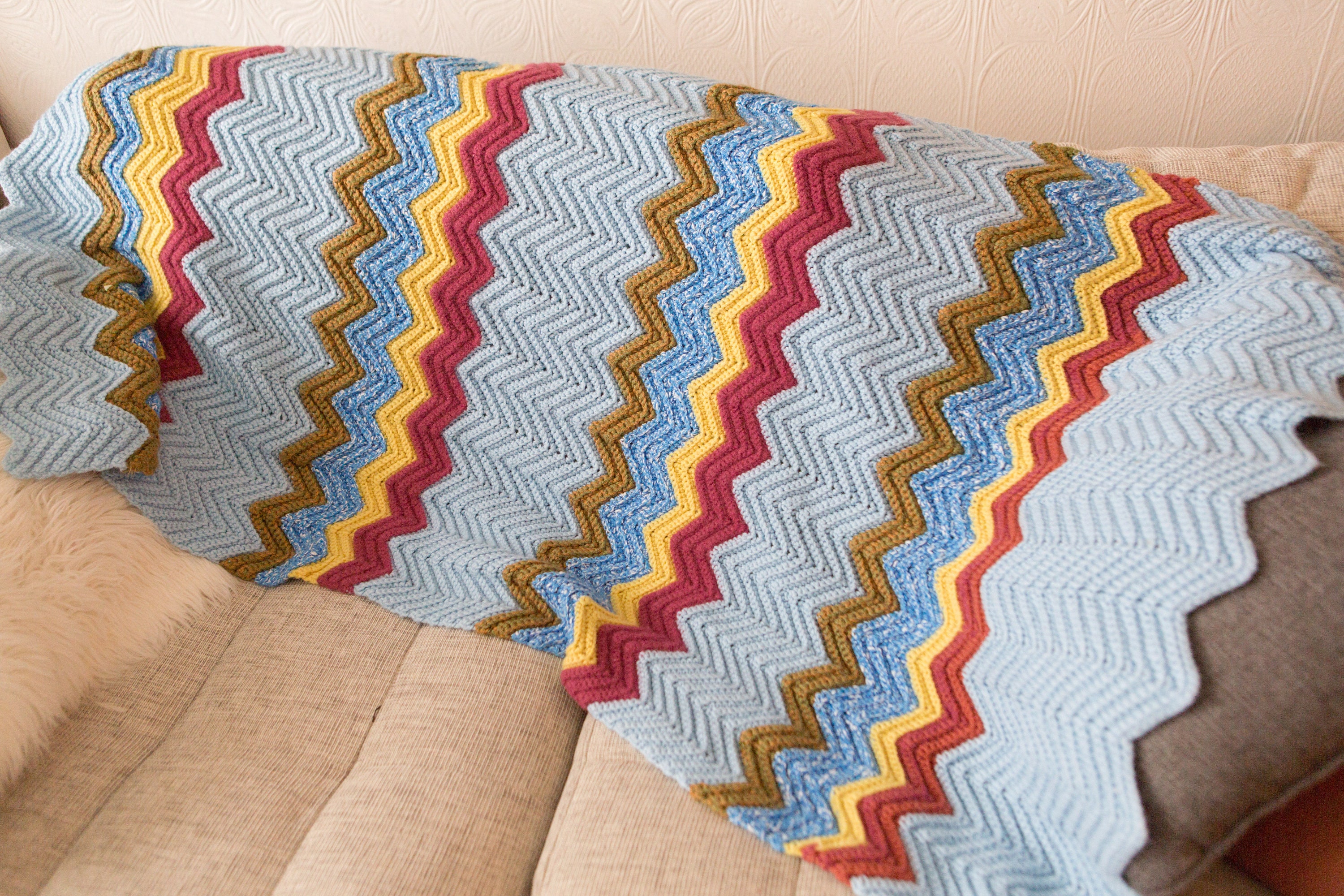 Vintage Knitted Throw Baby Blue Rosette Granny Afghan Chevron Blanket