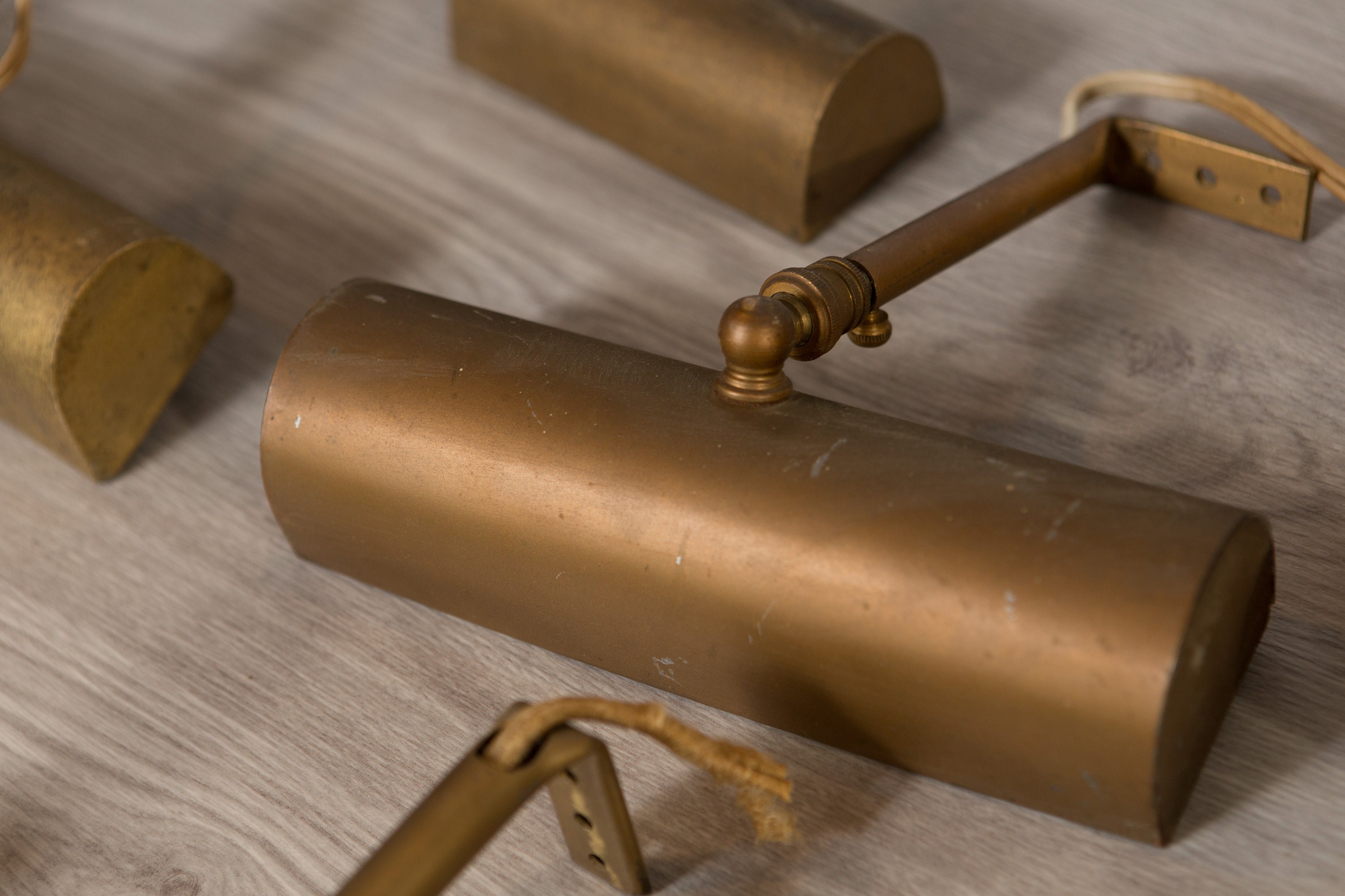 11 Wall Picture Lights Vintage Antique Brass Colored Adjustable Metal