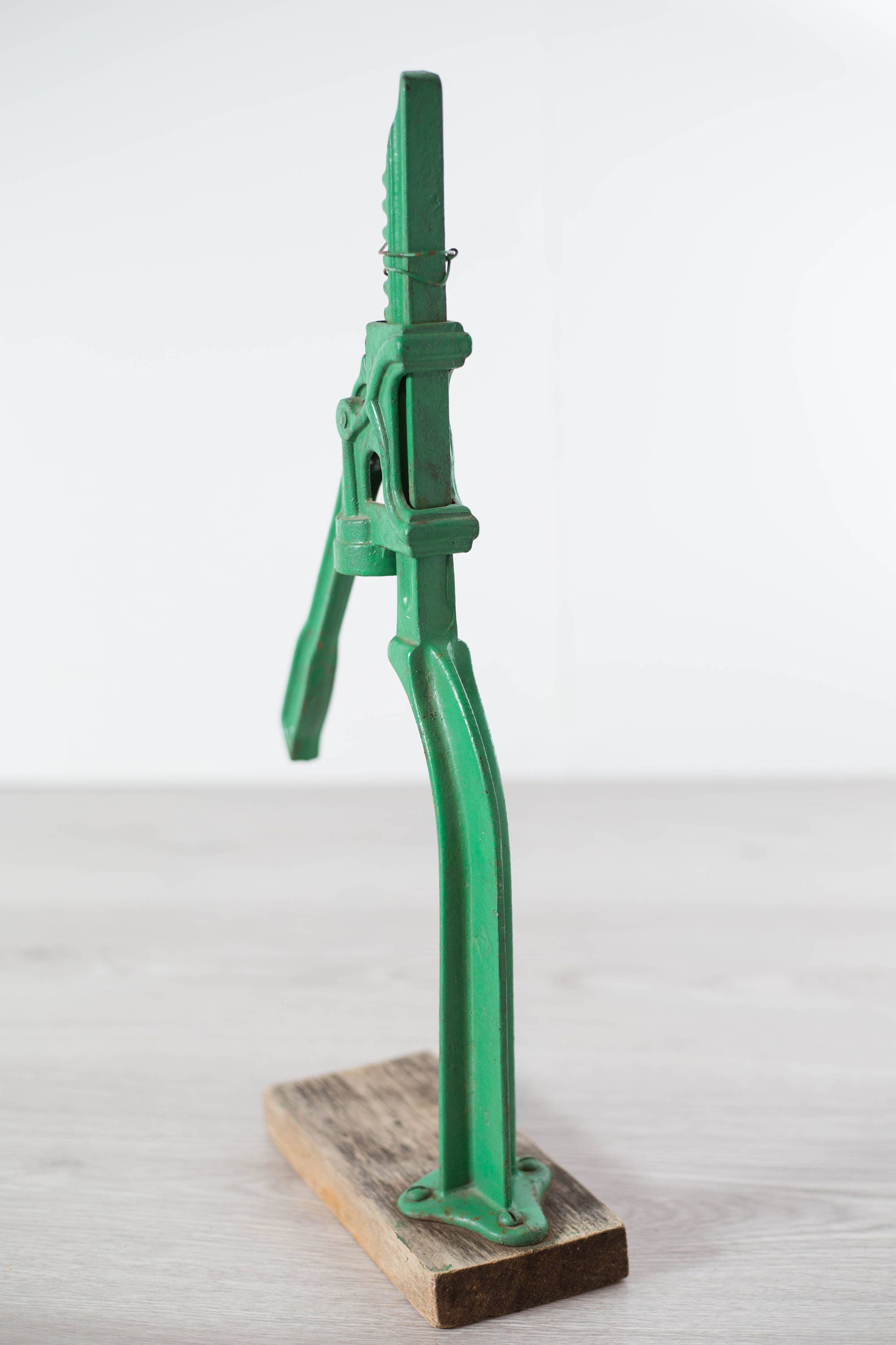 Vintage Bottle Cap Press / Green Metal and Wood Soda Beer Bottle