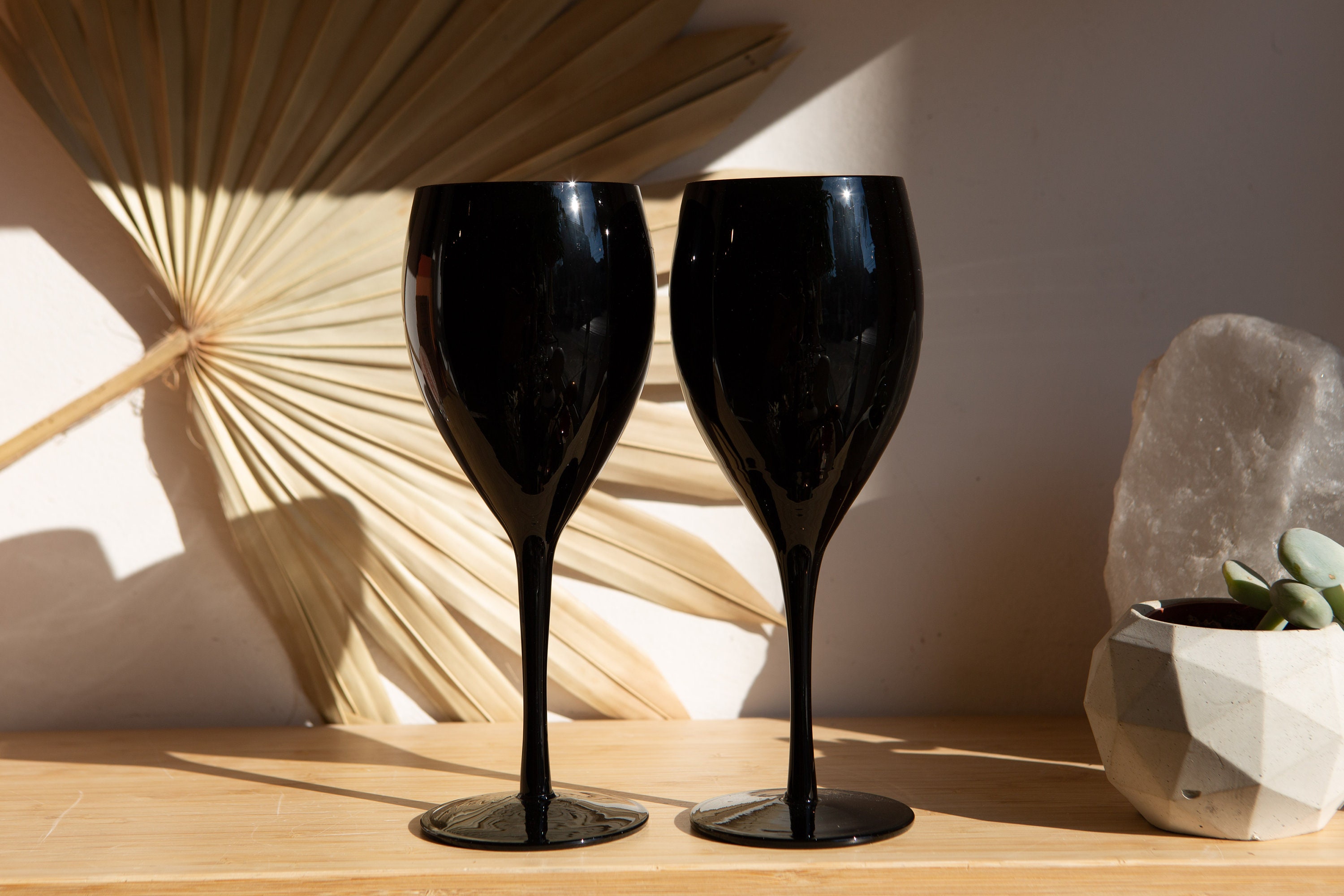 2 Black Wine Glasses 14oz Scandinavian Style Glasses Cocktail