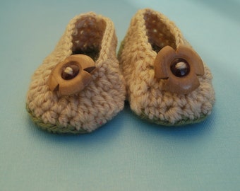 Tan Baby Booties - Crochet Khaki Baby Booties with Wooden Buttons - Baby Gift - Newborn Gift- You Choose the size