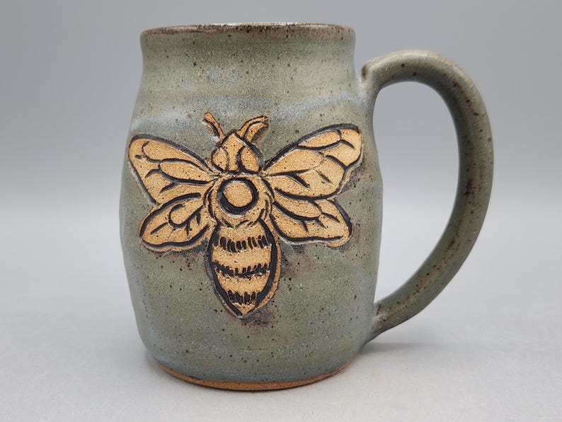 Honey Bee Mug 16 oz - Beekeeper Gift Nature Mug - Queen Bee Nature Lover Gift Wheel Thrown Mug Rain