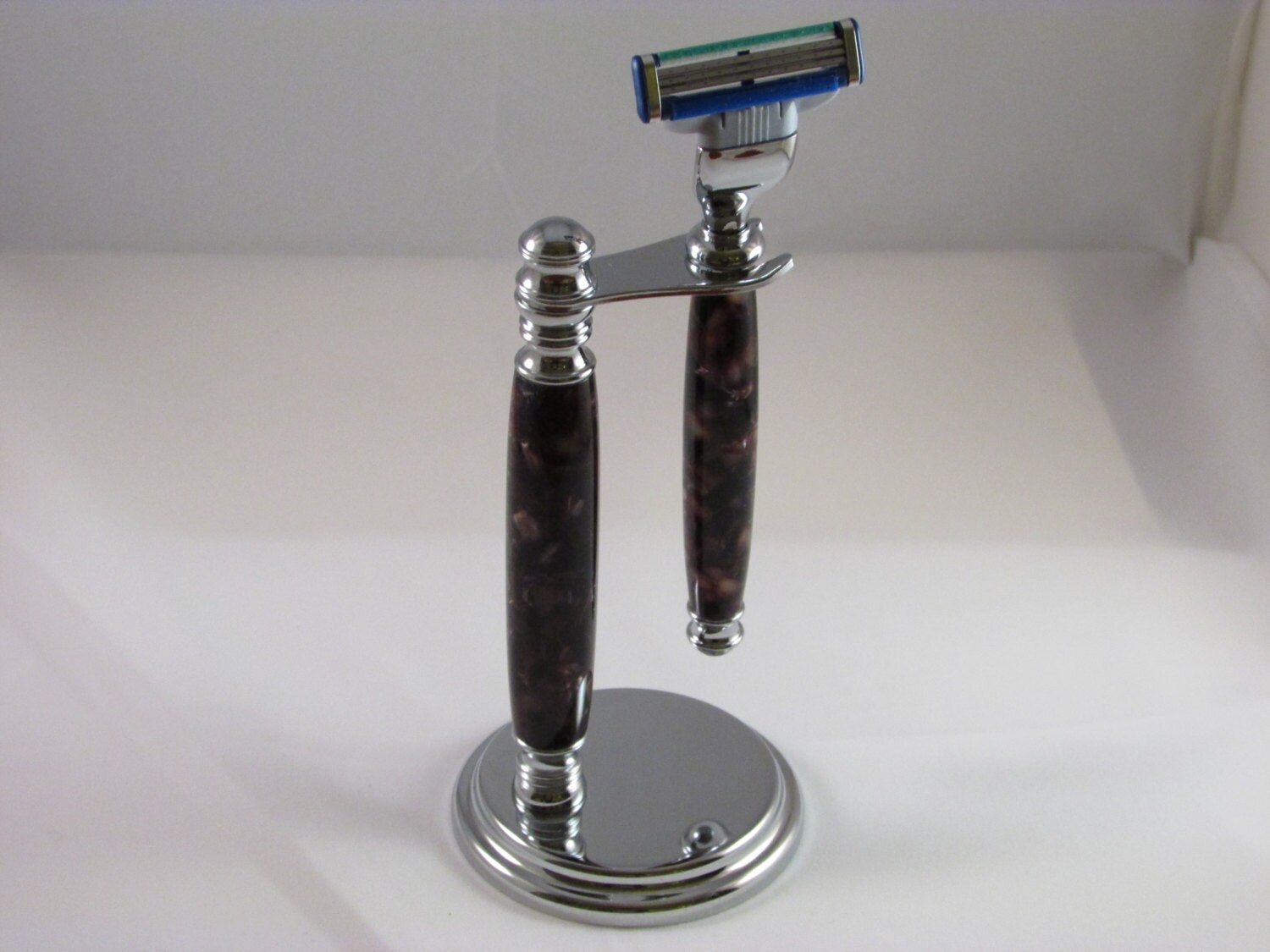 Mach3 Stand Razor Handmade 2 Piece MACH3 Shaving Razor and stand in a (Black and Gold ...