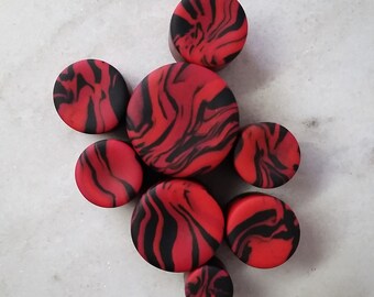 Black /& Red Ceramic Plastic Flesh Tunnels Plugs ** Sizes 9mm 10mm 14mm 16mm 17mm 18mm 19mm 20mm 22mm **