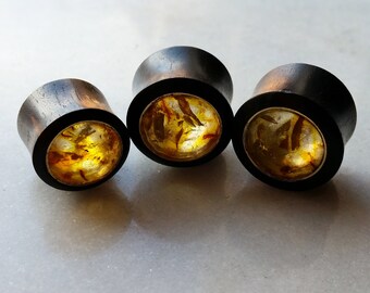Black /& Red Ceramic Plastic Flesh Tunnels Plugs ** Sizes 9mm 10mm 14mm 16mm 17mm 18mm 19mm 20mm 22mm **