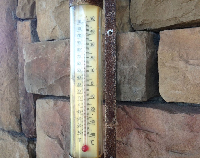 Vintage Outdoor Thermometer Cool Long Rusty Temperature Gauge Wall ...