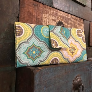 Cartera de mujer Trifold verde, azul y amarillo