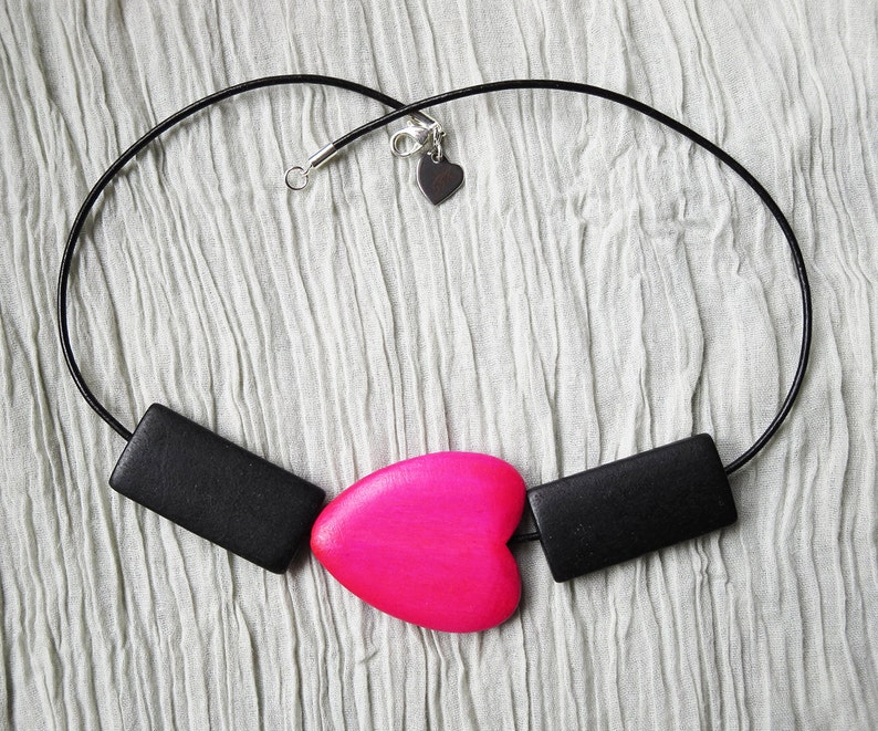 Wooden Beads and Leather Statement Necklace Leather Necklace Geometric Necklace Magenta Heart Necklace Summer Necklace Heart Necklace