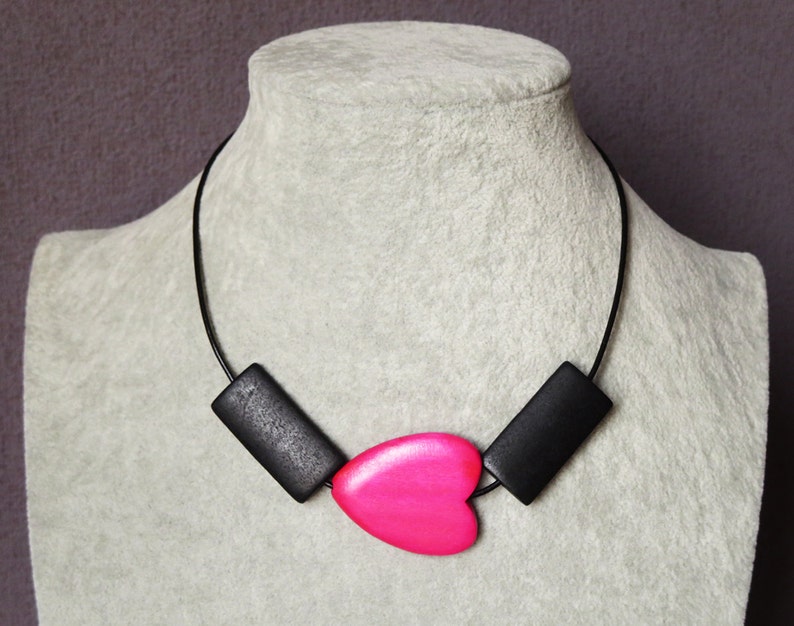 Wooden Beads and Leather Statement Necklace Leather Necklace Geometric Necklace Magenta Heart Necklace Summer Necklace Heart Necklace