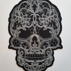 Applikation Totenkopf Skull in Spitzenoptik / Lace Bild 2