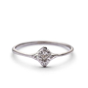 14k / 18k schöner weißer solides Gold und Diamant oder Edelstein, Verlobungsring oder Ehering für Frauen | Minimalistischer und Einzigartiger Diamantring
