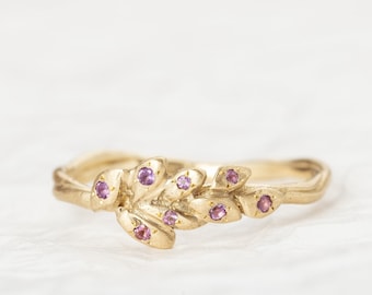 Lavender Flower and Amethyst Solid Gold Ring