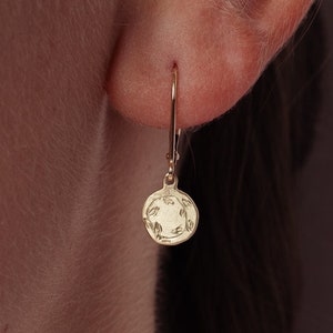 14k Solid Gold Dangle Coin Earrings, Floral gold dangle earrings, Tiara Earrings, Engraved Flowal Earrings, Romantic Earrings